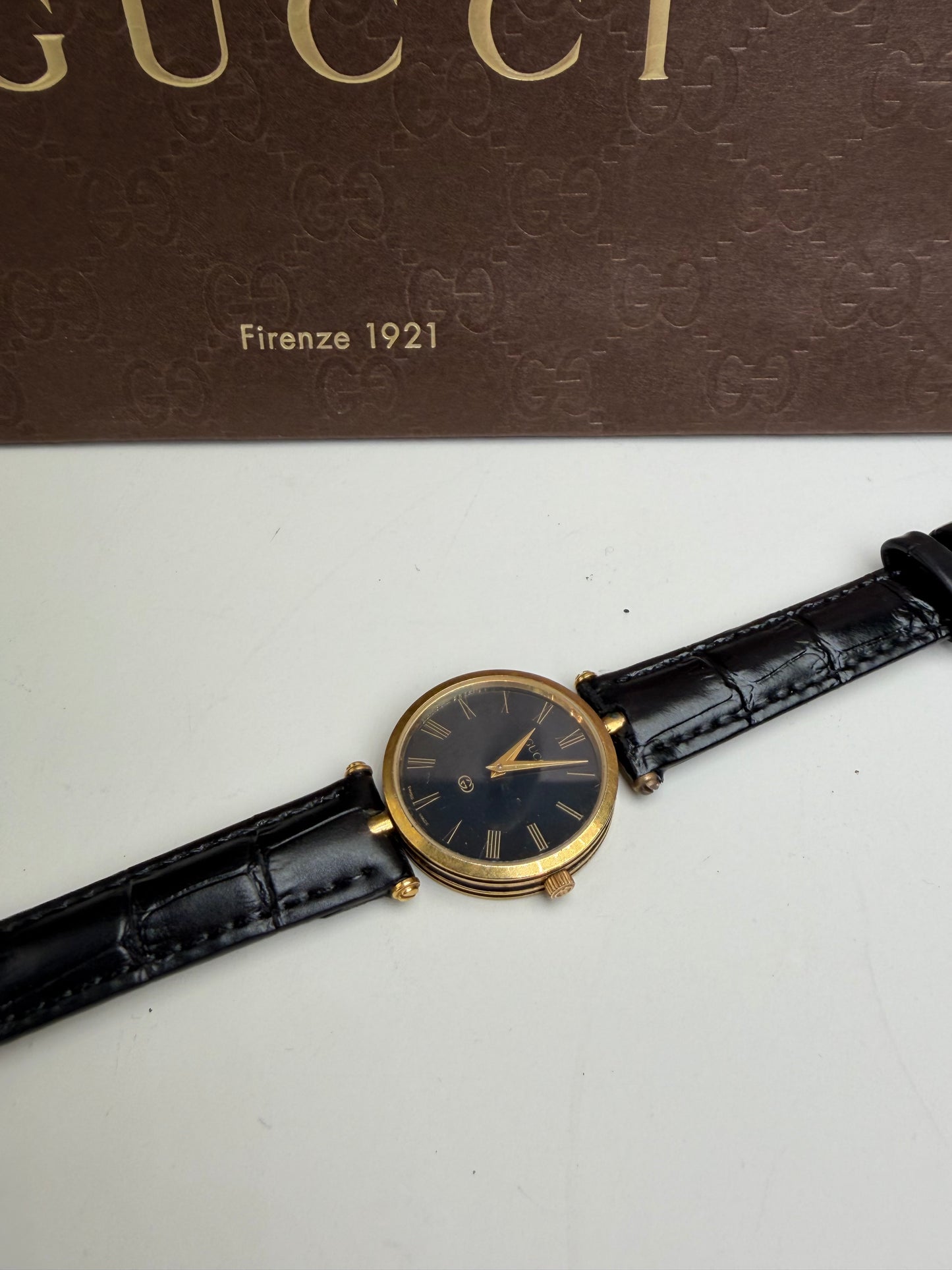 Vintage Gucci Stainless Steel Leather Strap Watch Black Gold