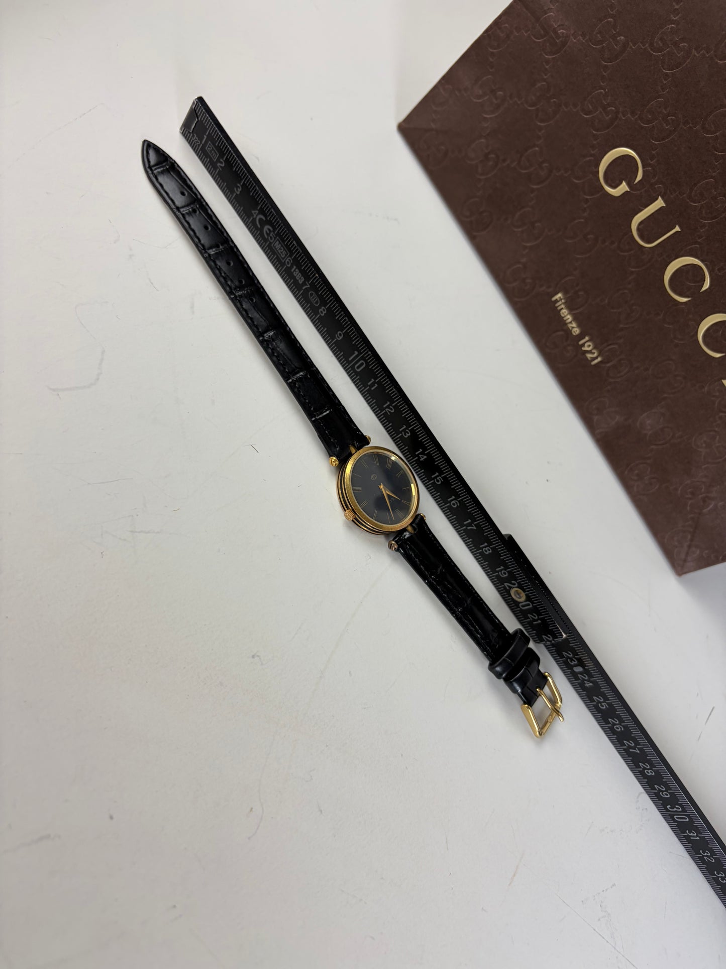 Vintage Gucci Stainless Steel Leather Strap Watch Black Gold