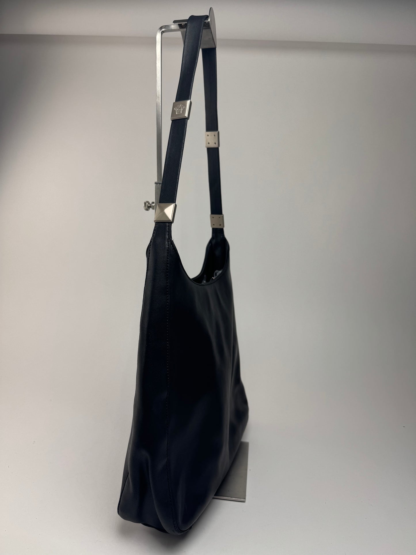 Sac vintage en cuir noir Gianni Versace