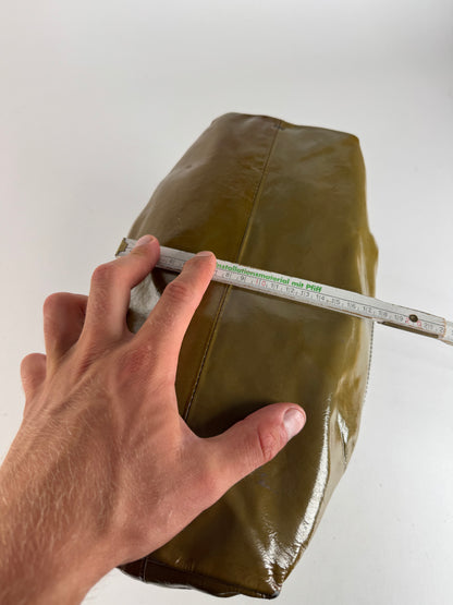 Sac vintage en cuir verni Céline Paris kaki