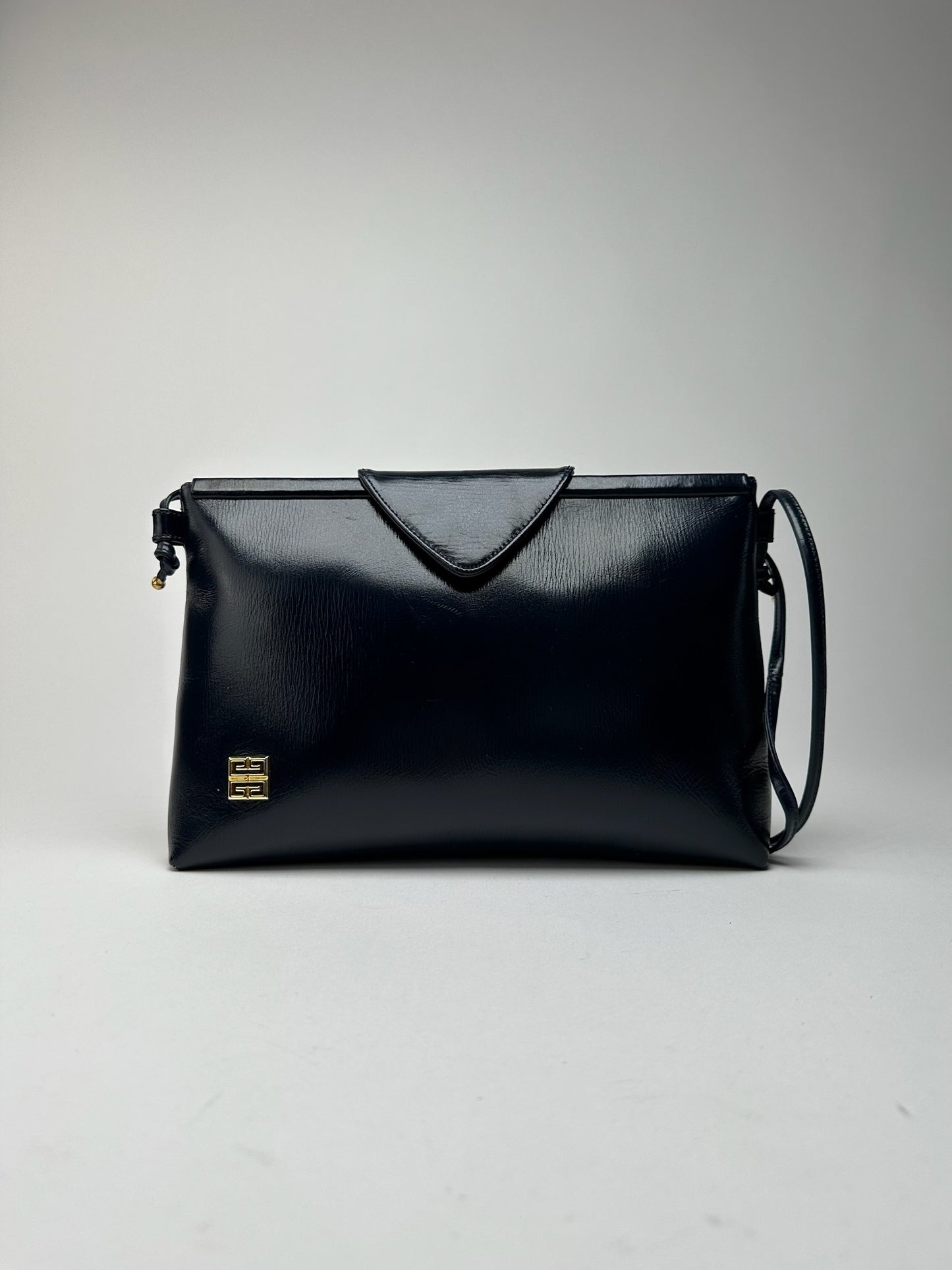 Sac vintage en cuir verni noir Givenchy