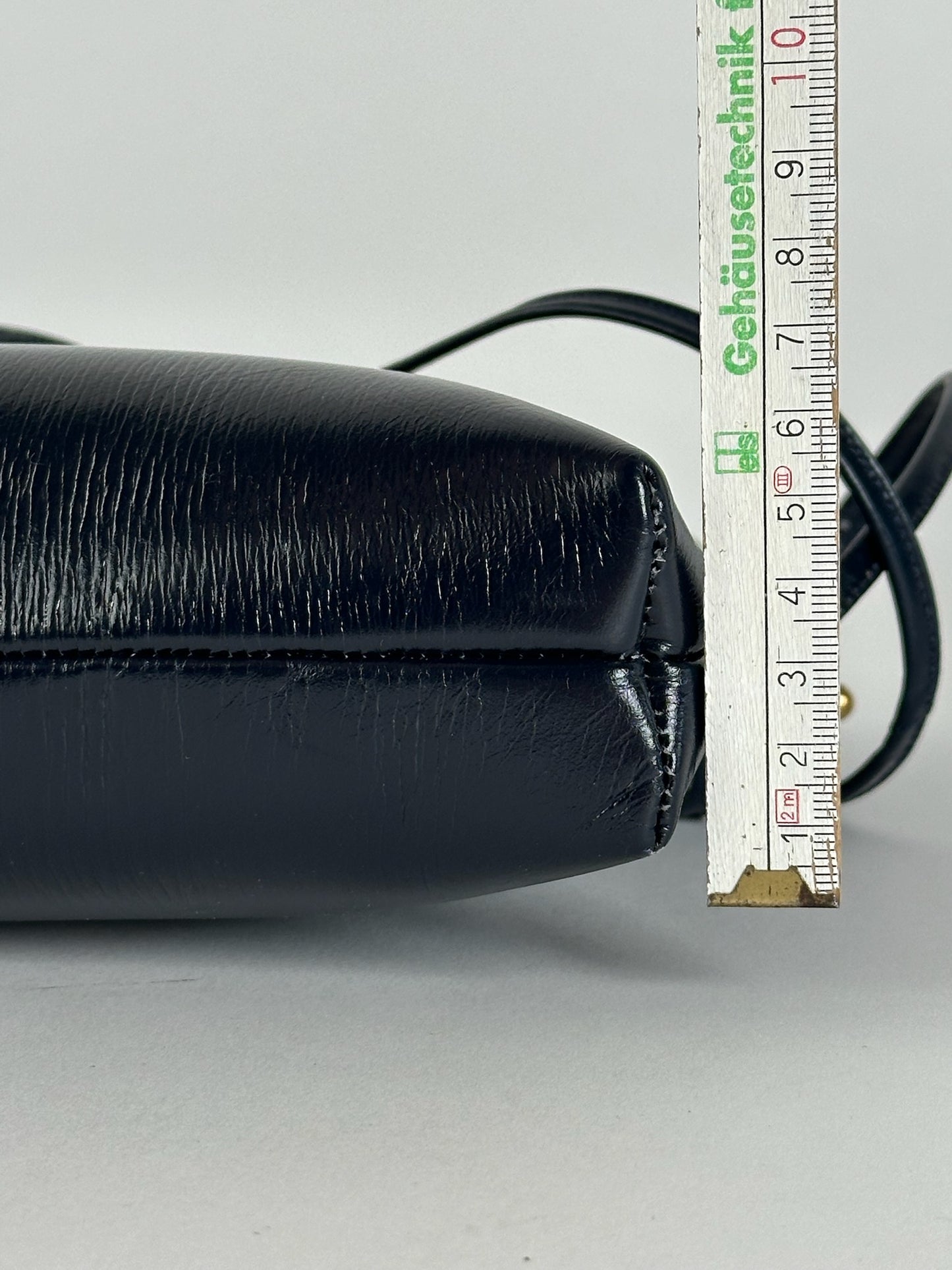 Sac vintage en cuir verni noir Givenchy