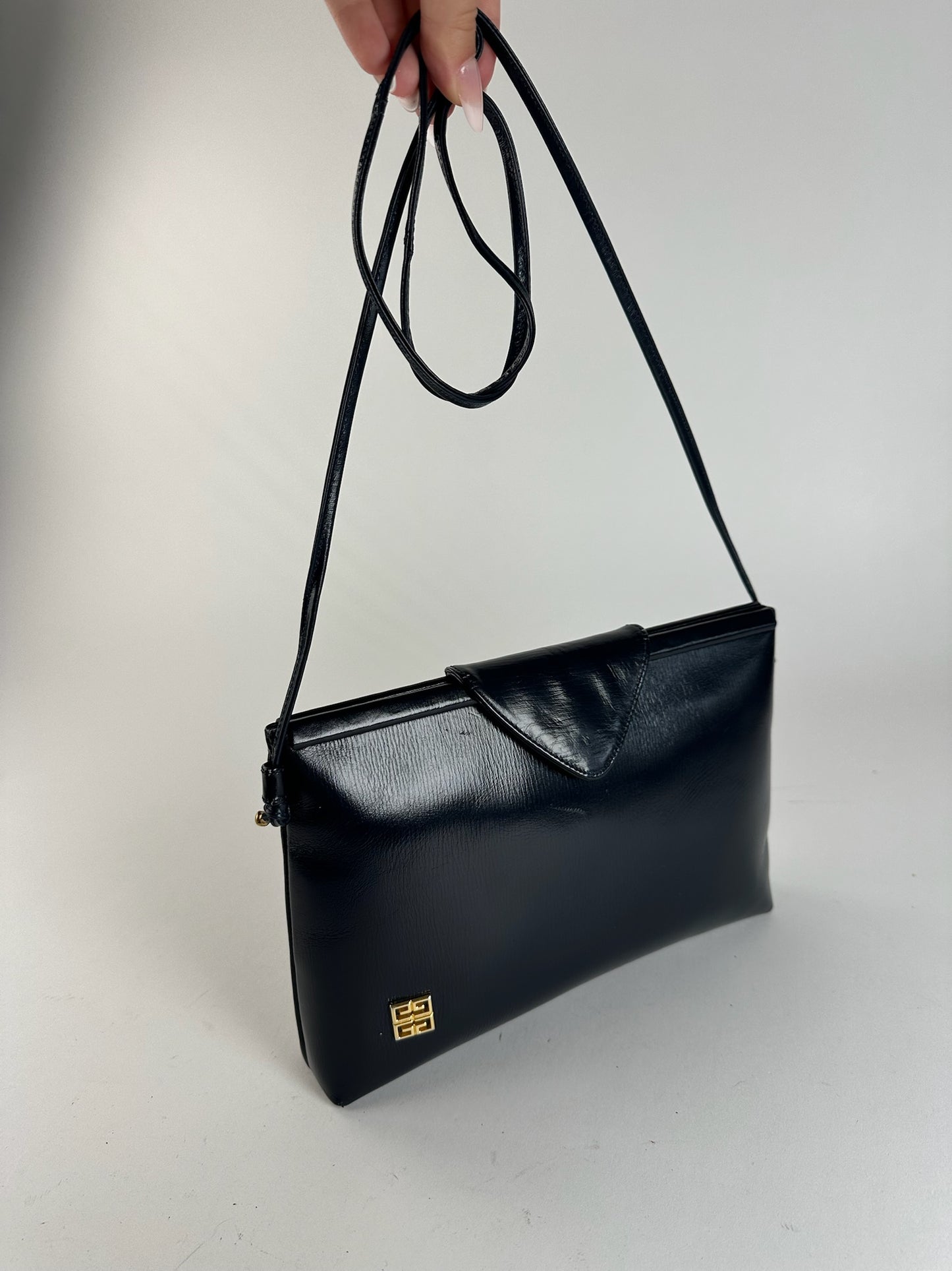 Sac vintage en cuir verni noir Givenchy