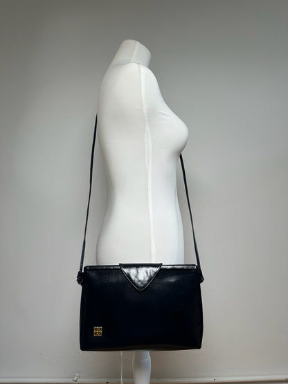 Sac vintage en cuir verni noir Givenchy