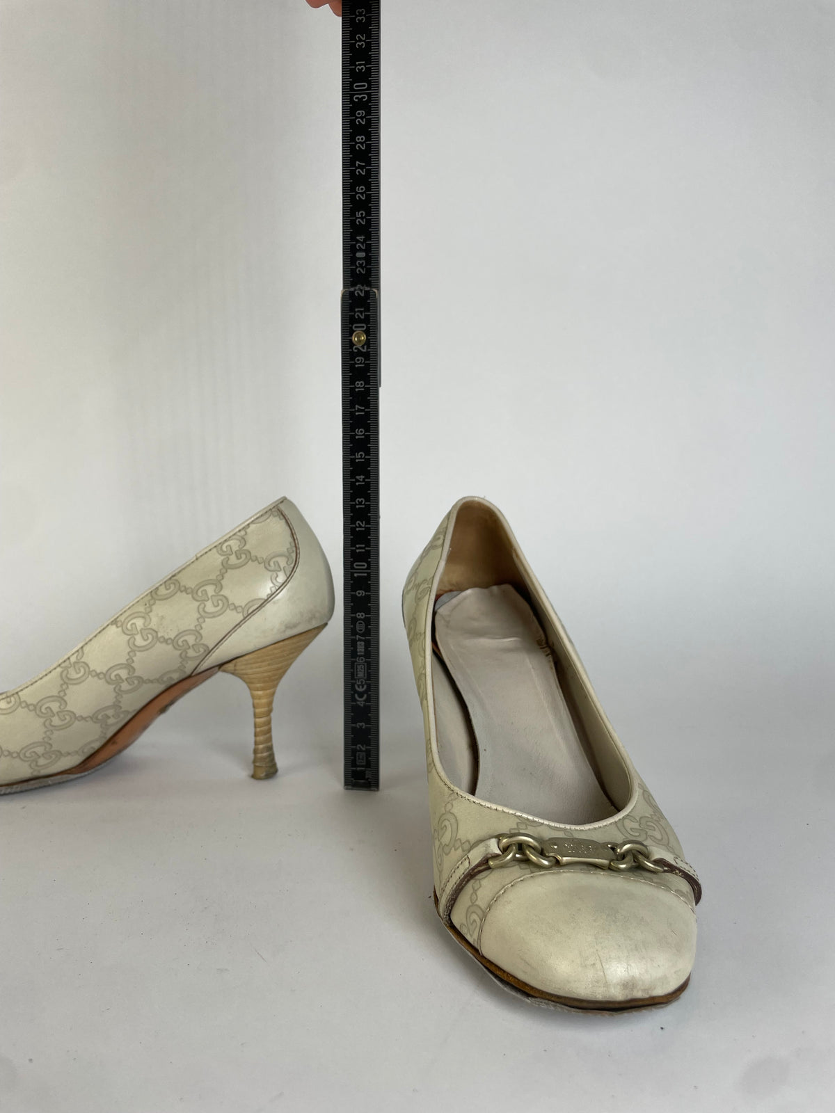 Vintage Gucci GG Monogram Canvas Chain Pumps Early 2000s Cream EU36