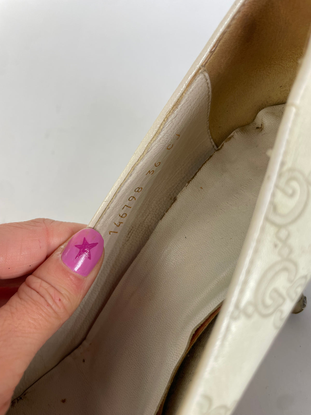 Vintage Gucci GG Monogram Canvas Chain Pumps Early 2000s Cream EU36