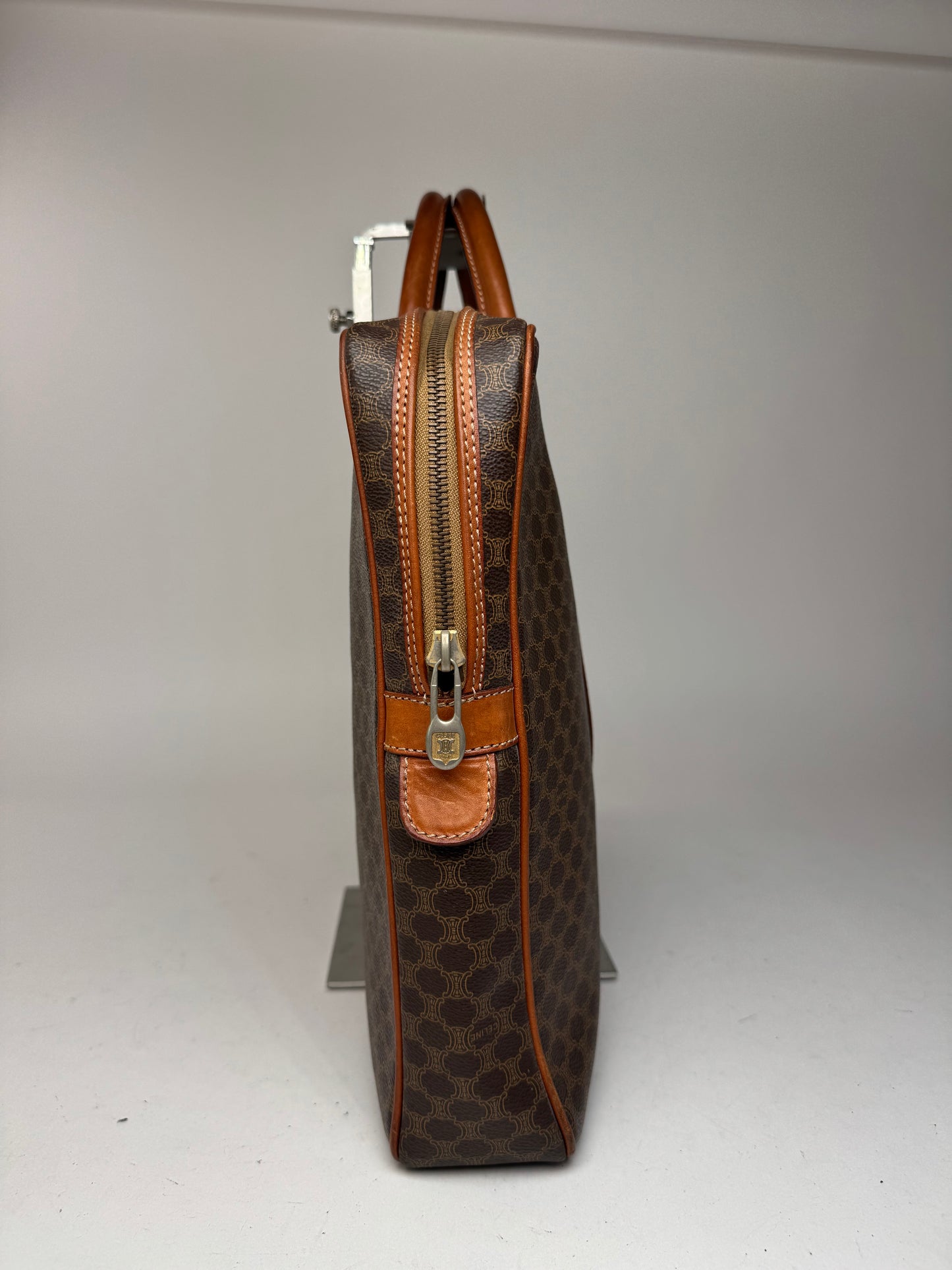 Sac vintage en cuir monogramme Triomphe de Céline Paris marron