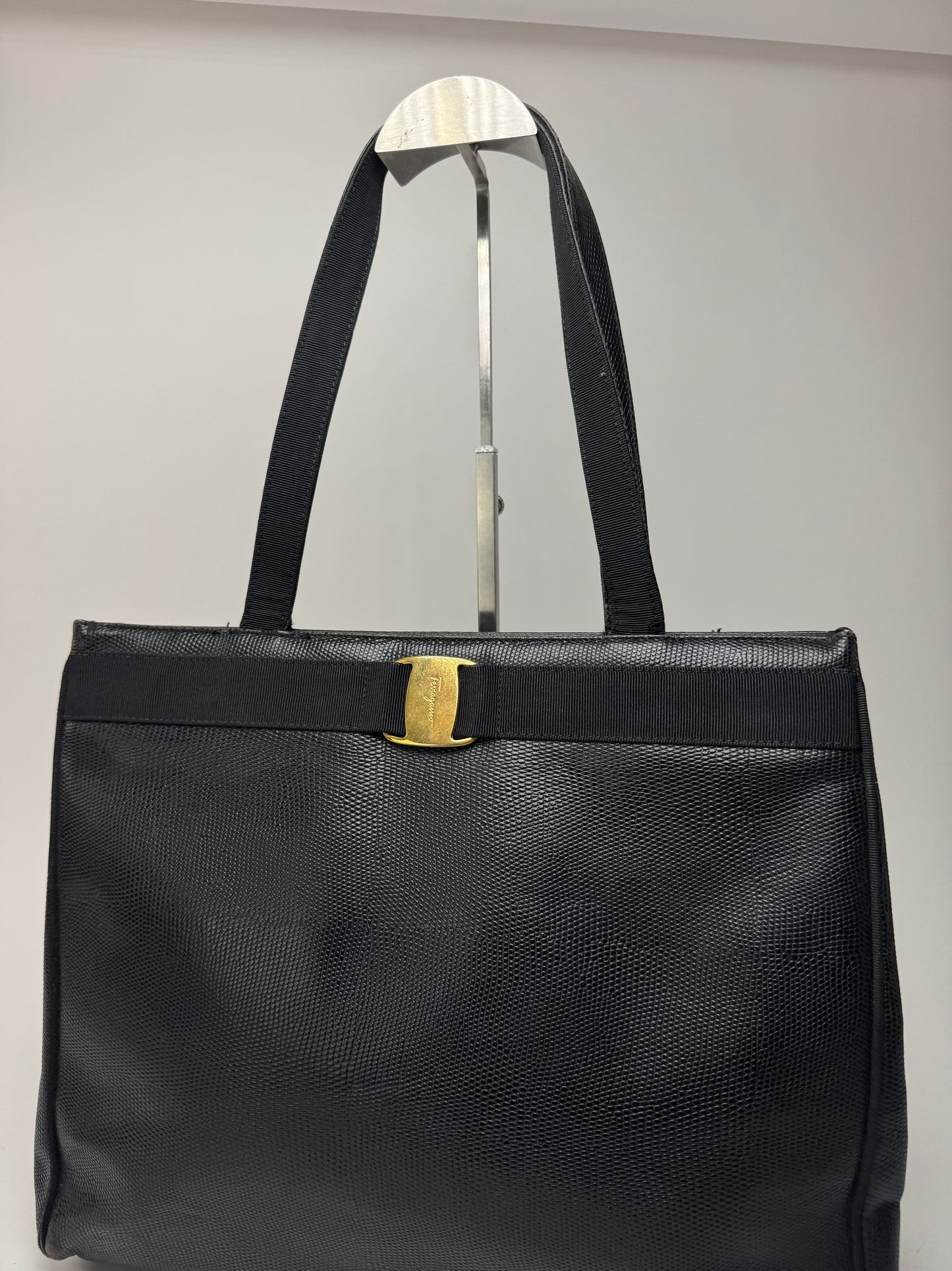Sac vintage en cuir noir Salvatore Ferragamo