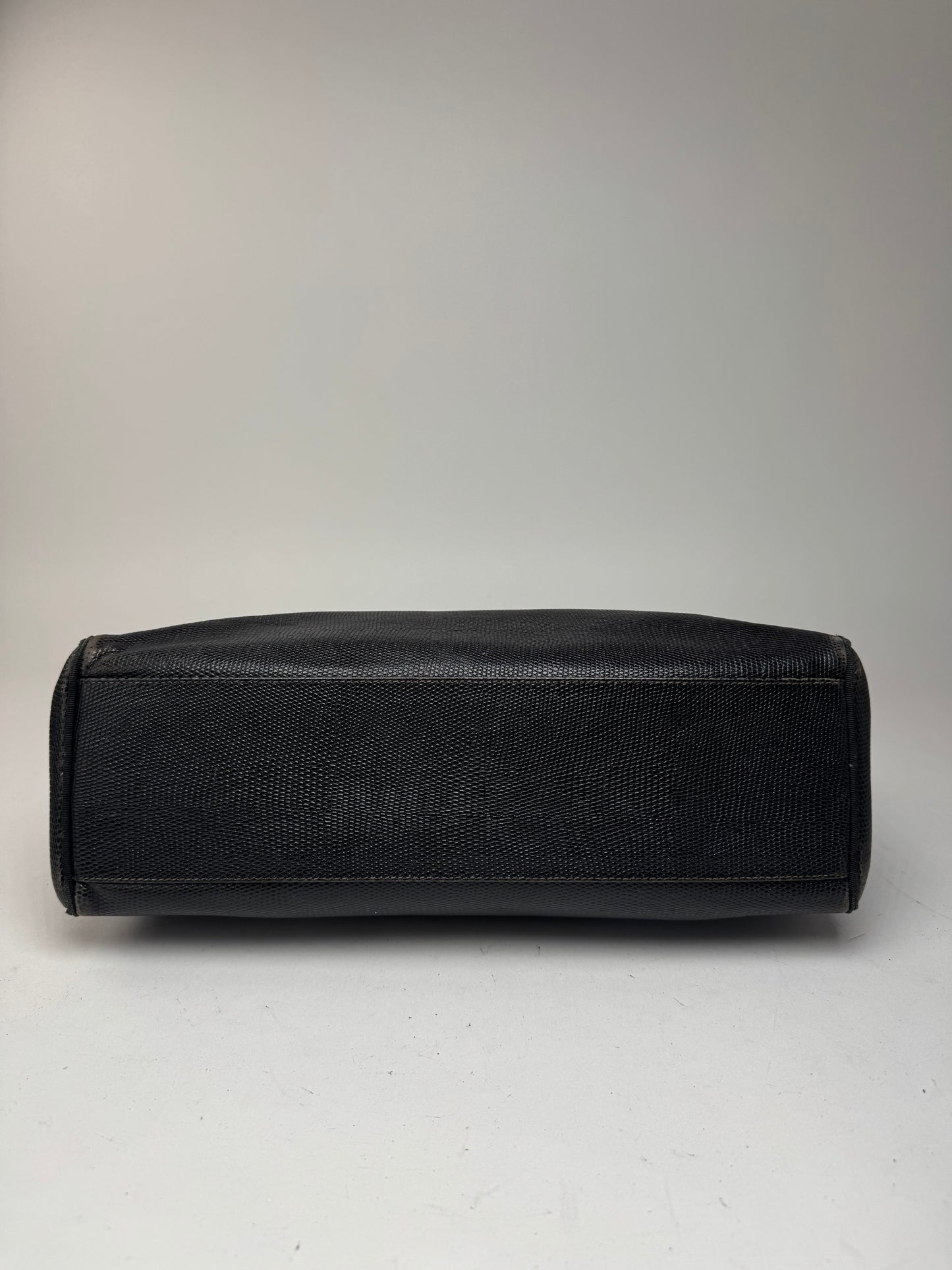 Sac vintage en cuir noir Salvatore Ferragamo