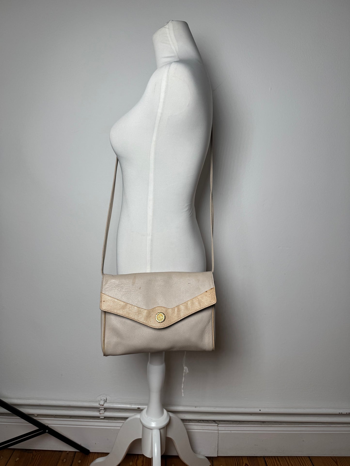 Vintage Celine Paris Leather crossbody Bag white / Ecru