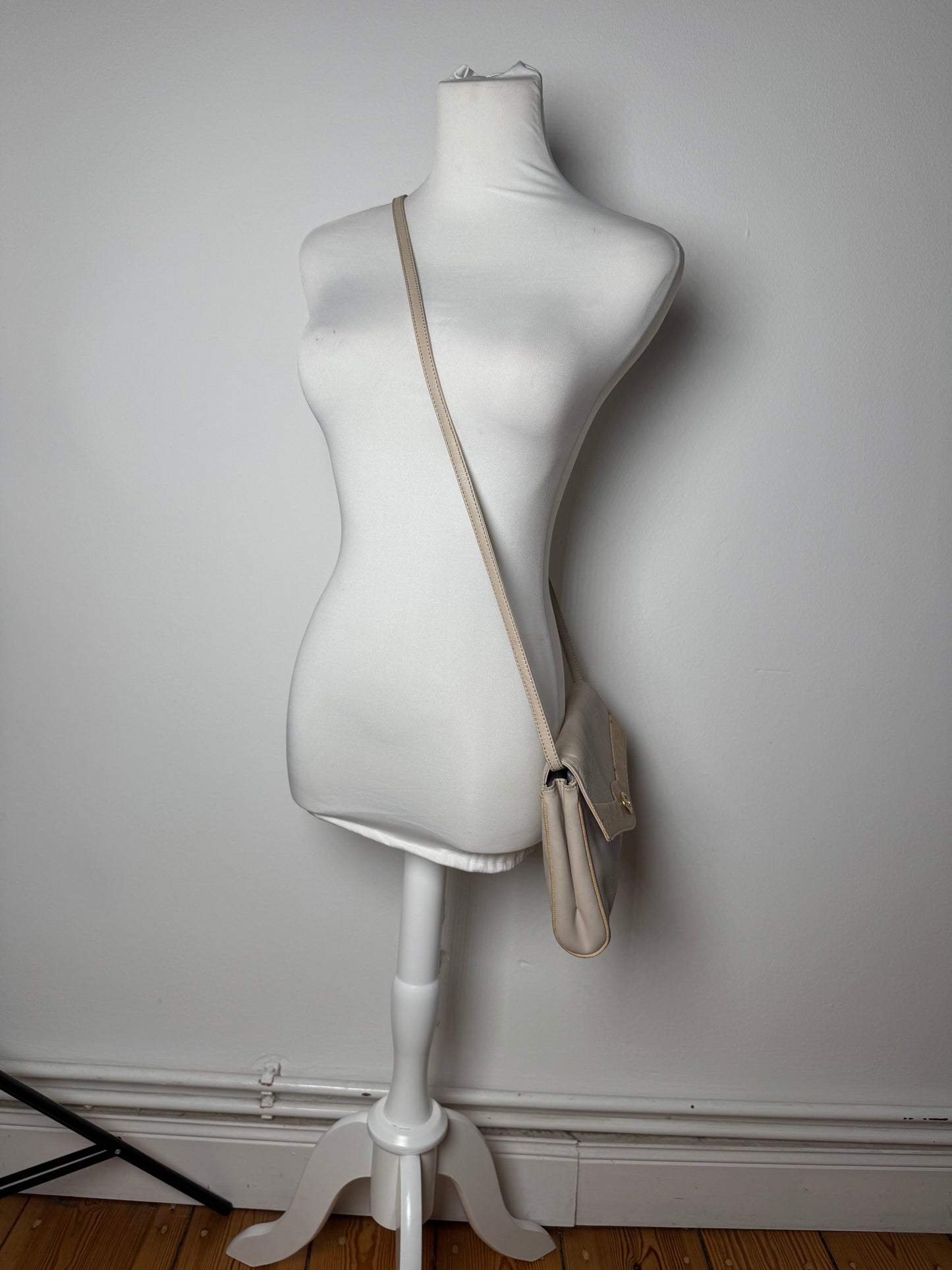 Vintage Celine Paris Leather crossbody Bag white / Ecru