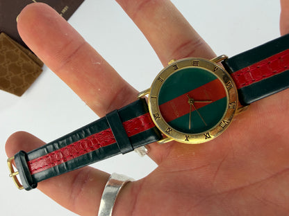 Vintage Gucci Leather Strap Watch Gold-Tone Green Red