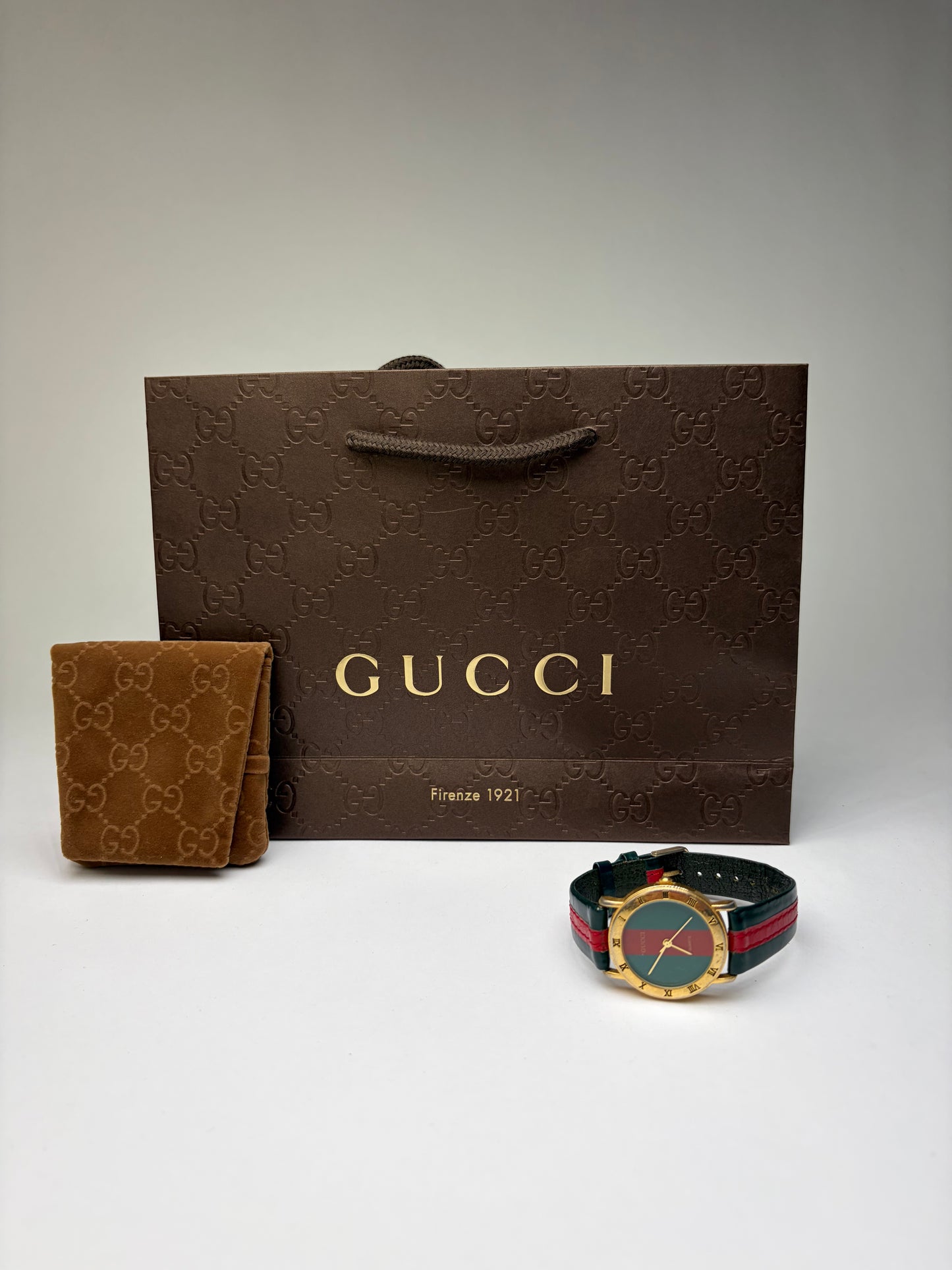 Vintage Gucci Leather Strap Watch Gold-Tone Green Red