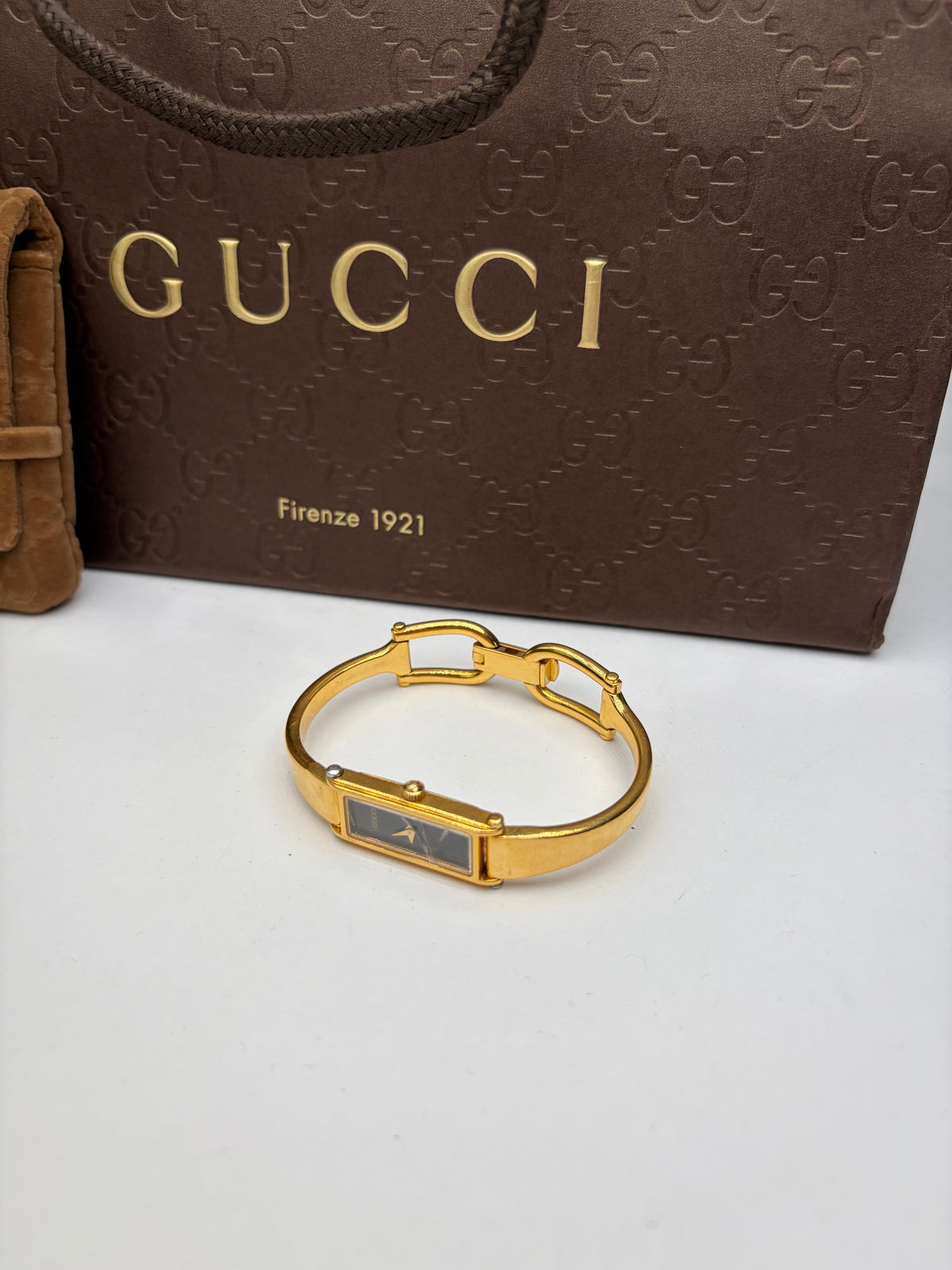 Vintage Gucci Bracelet Watch Gold-Tone Black Dial