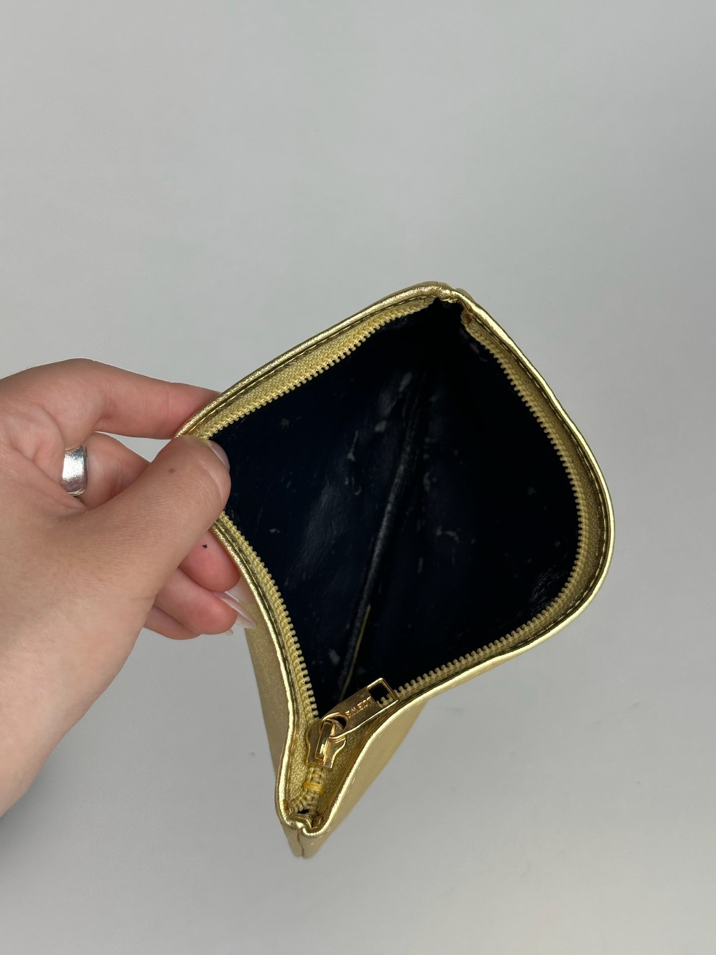 Pochette vintage Loewe Madrid en cuir doré