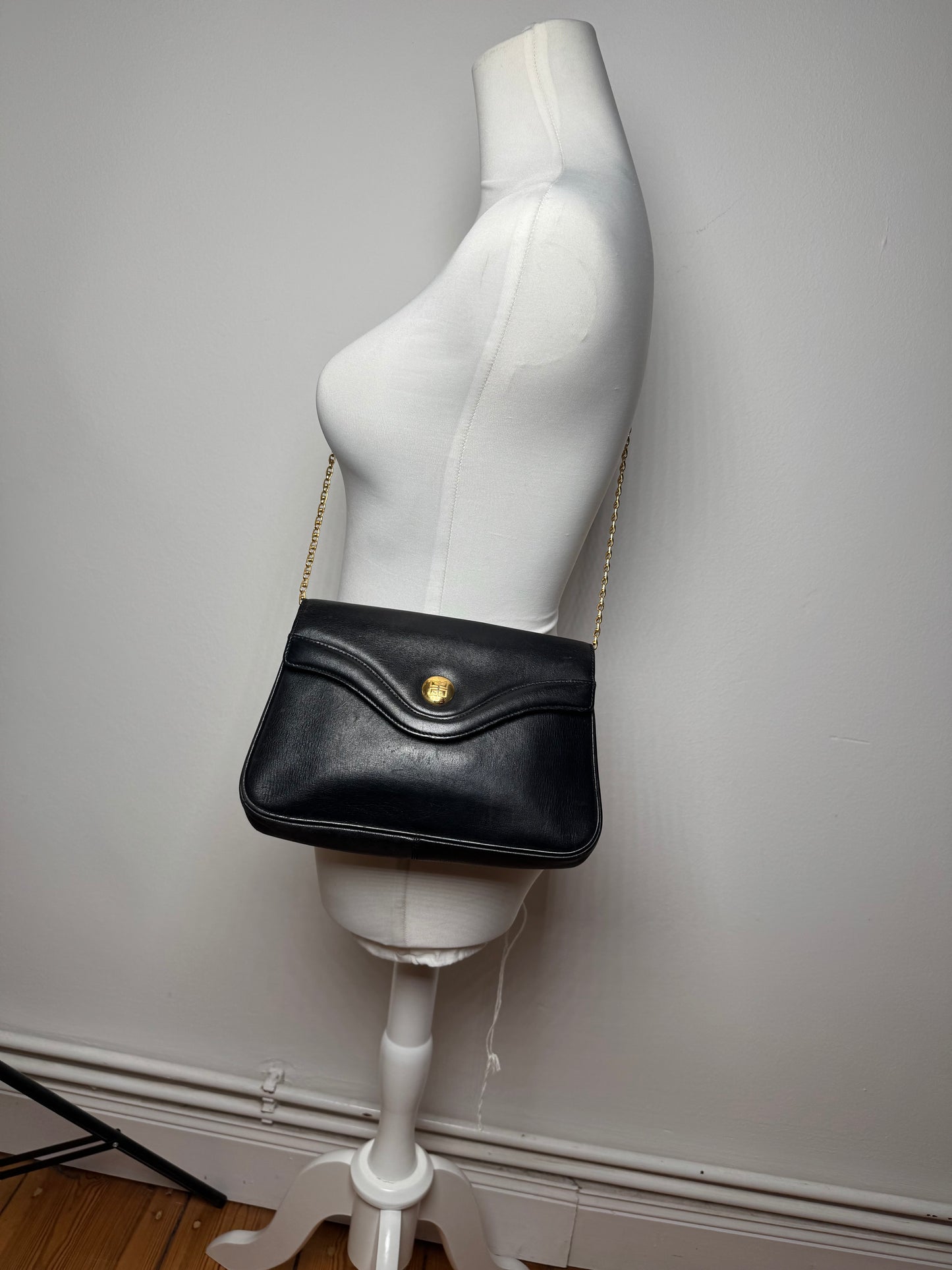 Vintage Givenchy 4G leather Bag black