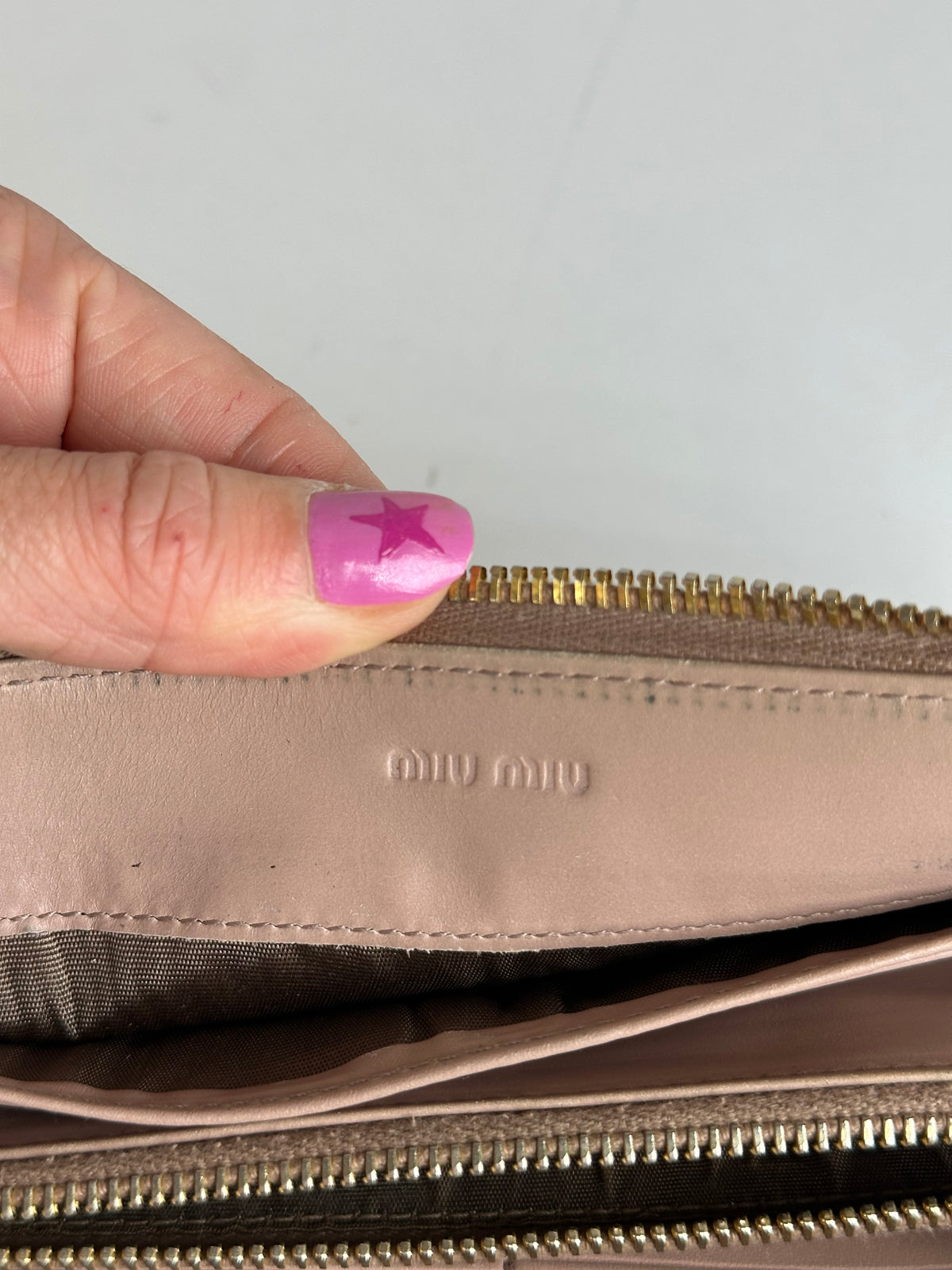 Vintage Miu Miu Crocodile-Effect Leather Zipper Wallet c. Late 2000s Tan