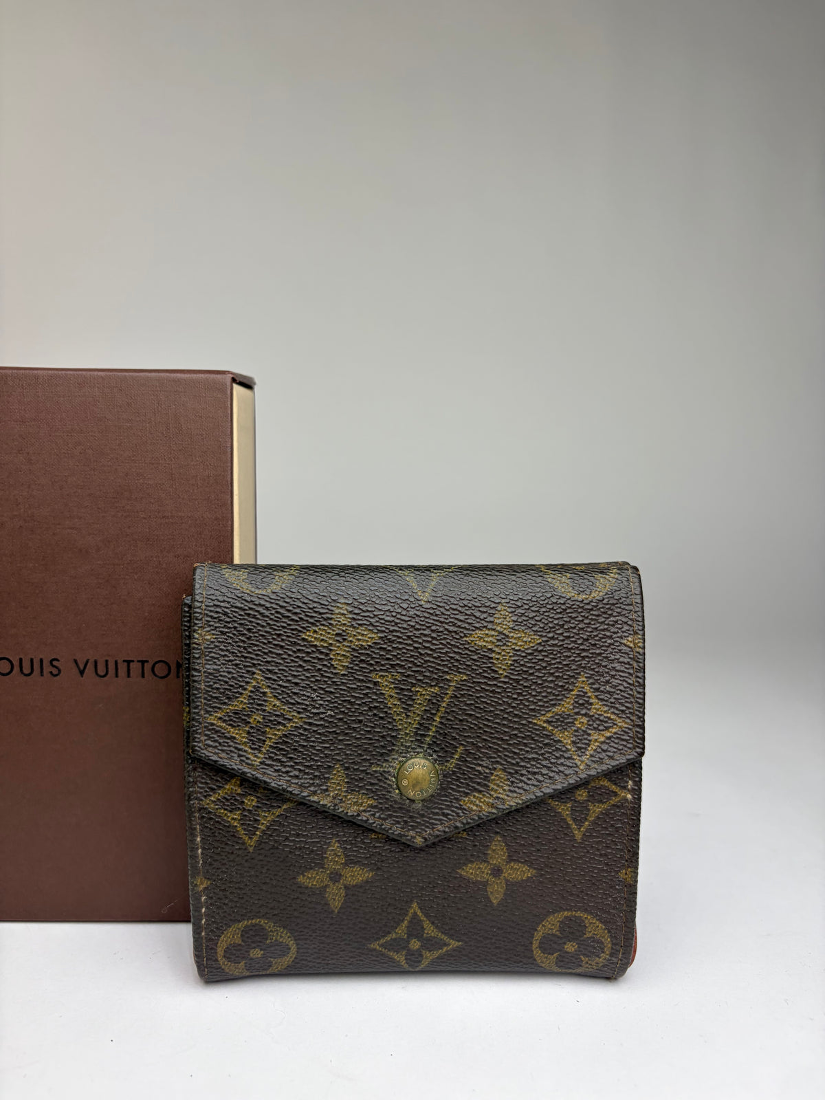 Vintage Louis Vuitton Monogram Canvas Bifold Wallet Brown