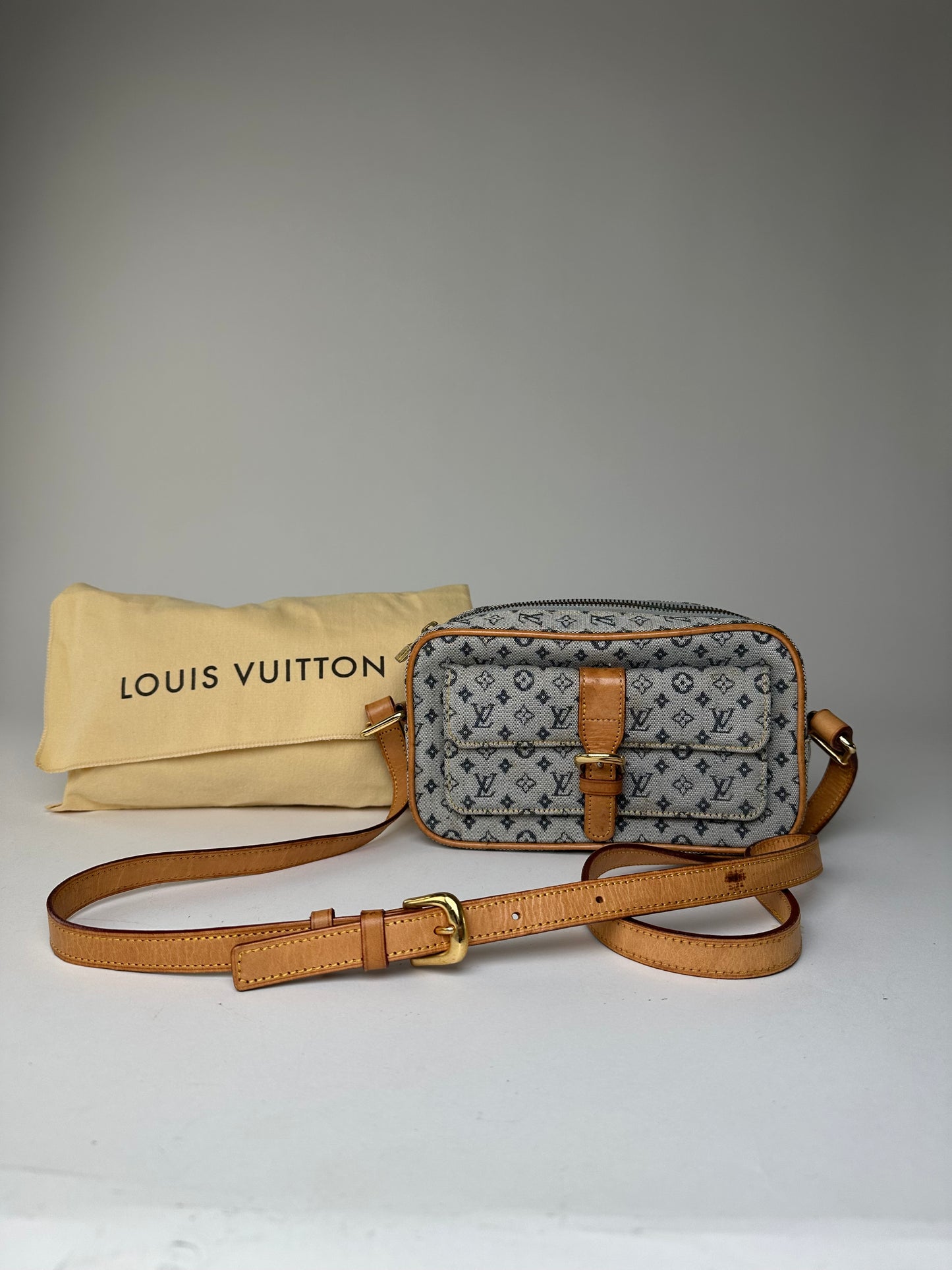 Vintage Louis Vuitton Monogram Canvas Crossbody Bag Y2K Grey Tan