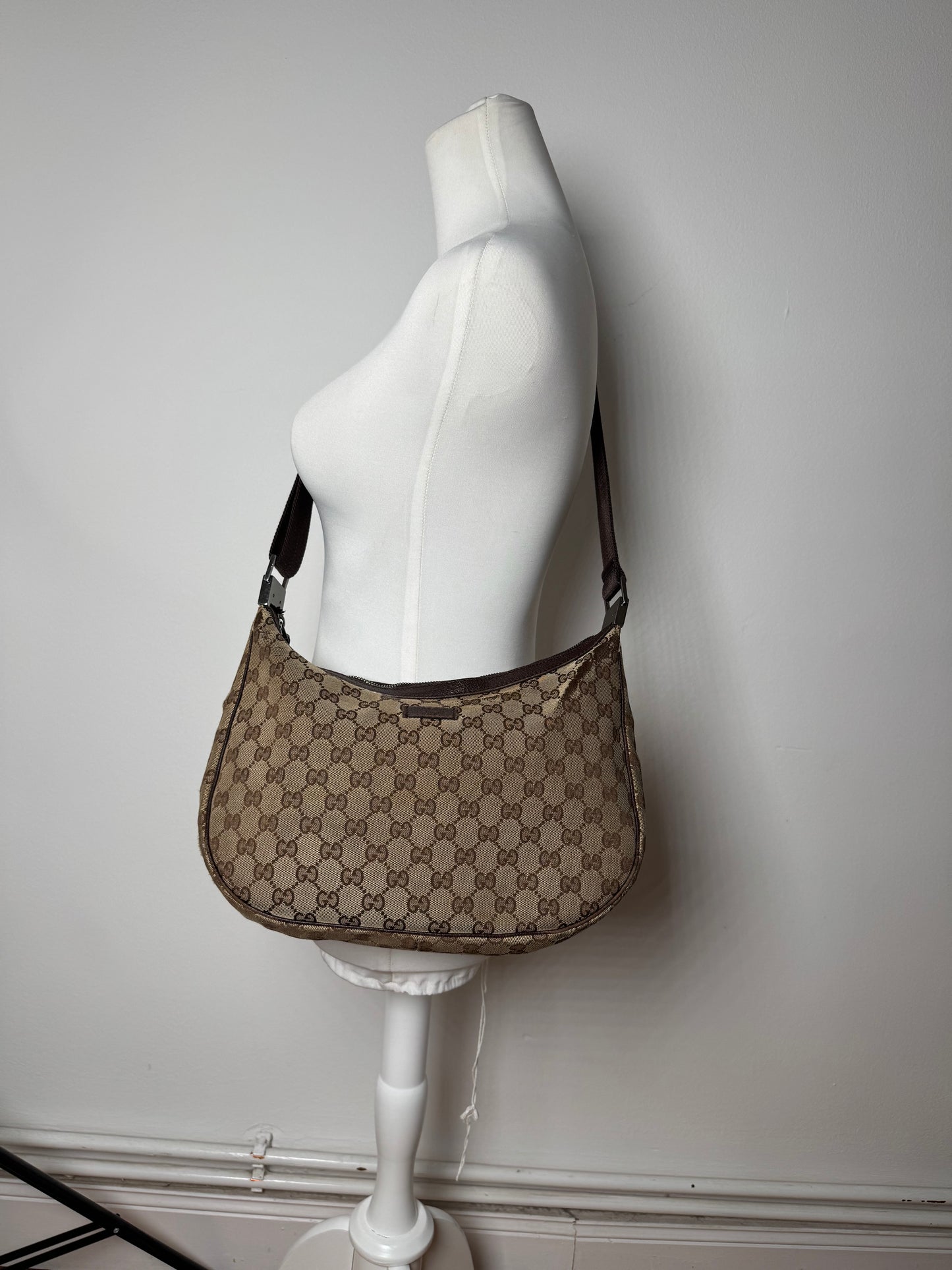 Vintage Gucci Monogram Canvas Croissant Crossbody 2Way Bag beige brown