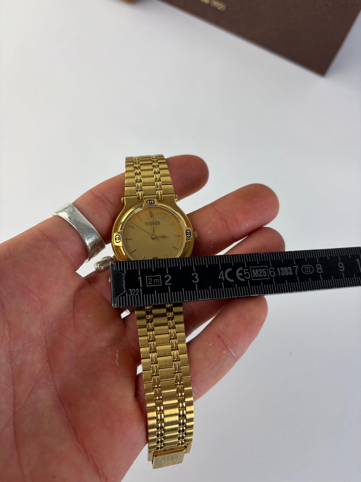 Vintage Gucci Gold-Tone Stainless Steel Bracelet Watch Beige Dial