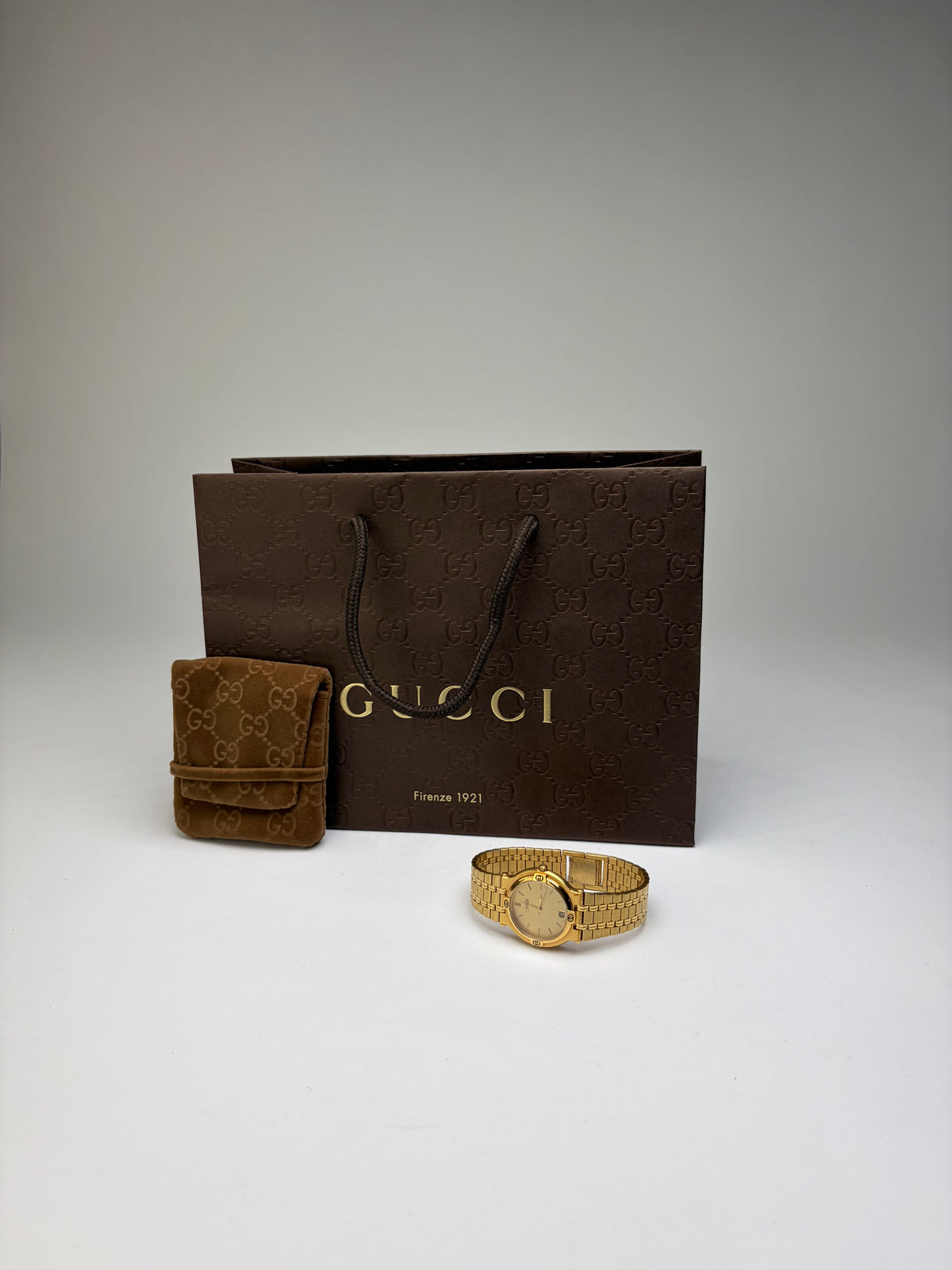 Vintage Gucci Gold-Tone Stainless Steel Bracelet Watch Beige Dial