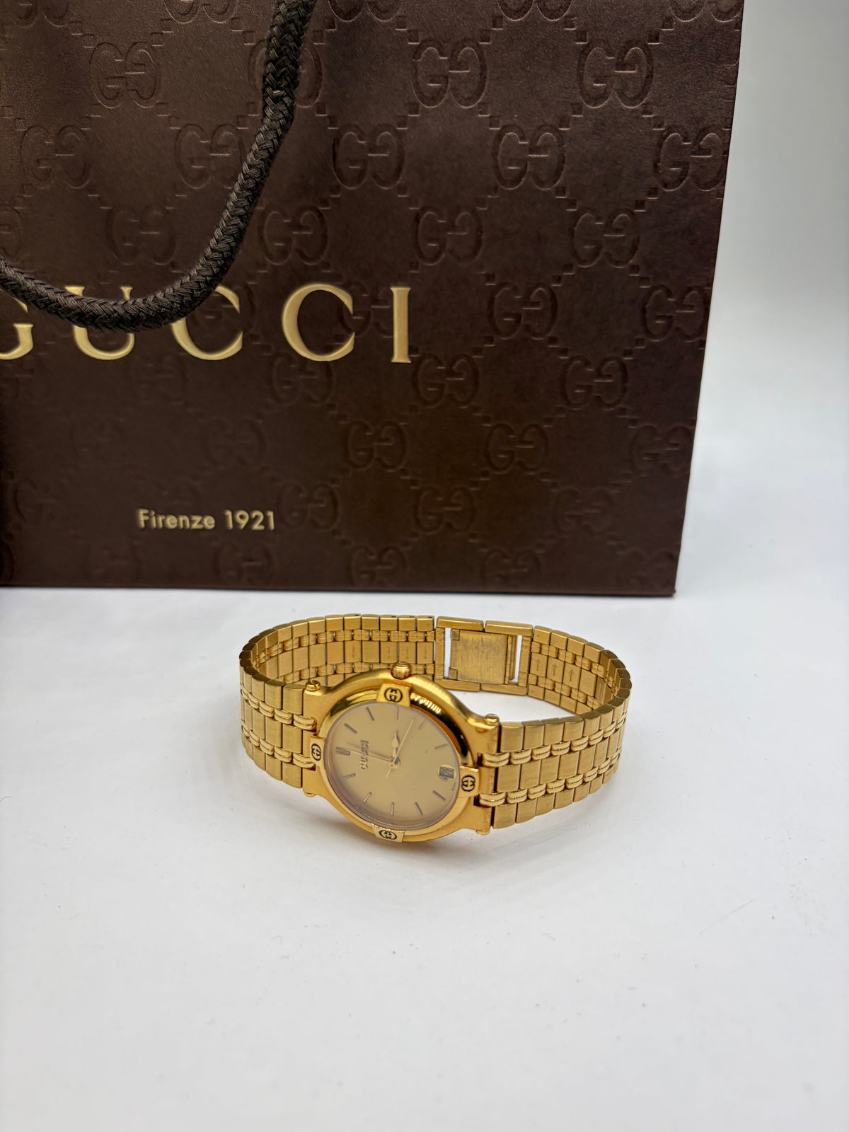 Vintage Gucci Gold-Tone Stainless Steel Bracelet Watch Beige Dial