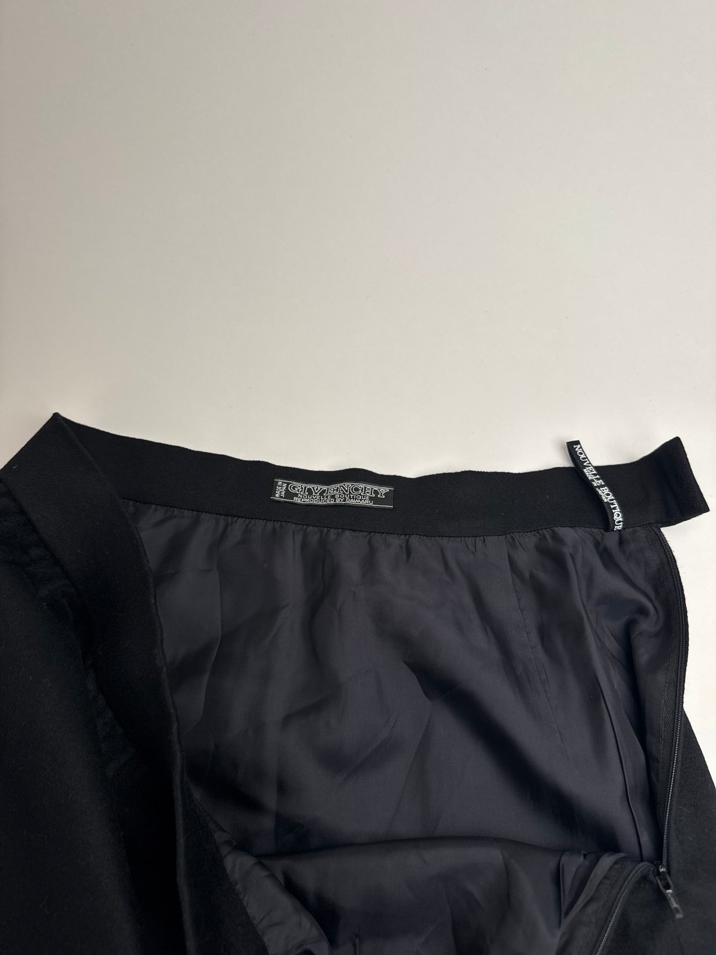 Vintage Guvenchy Skirt Black M