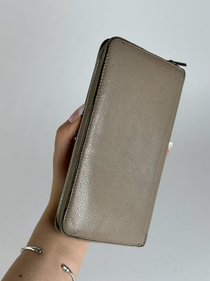 Vintage Celine Paris Zippy wallet beige