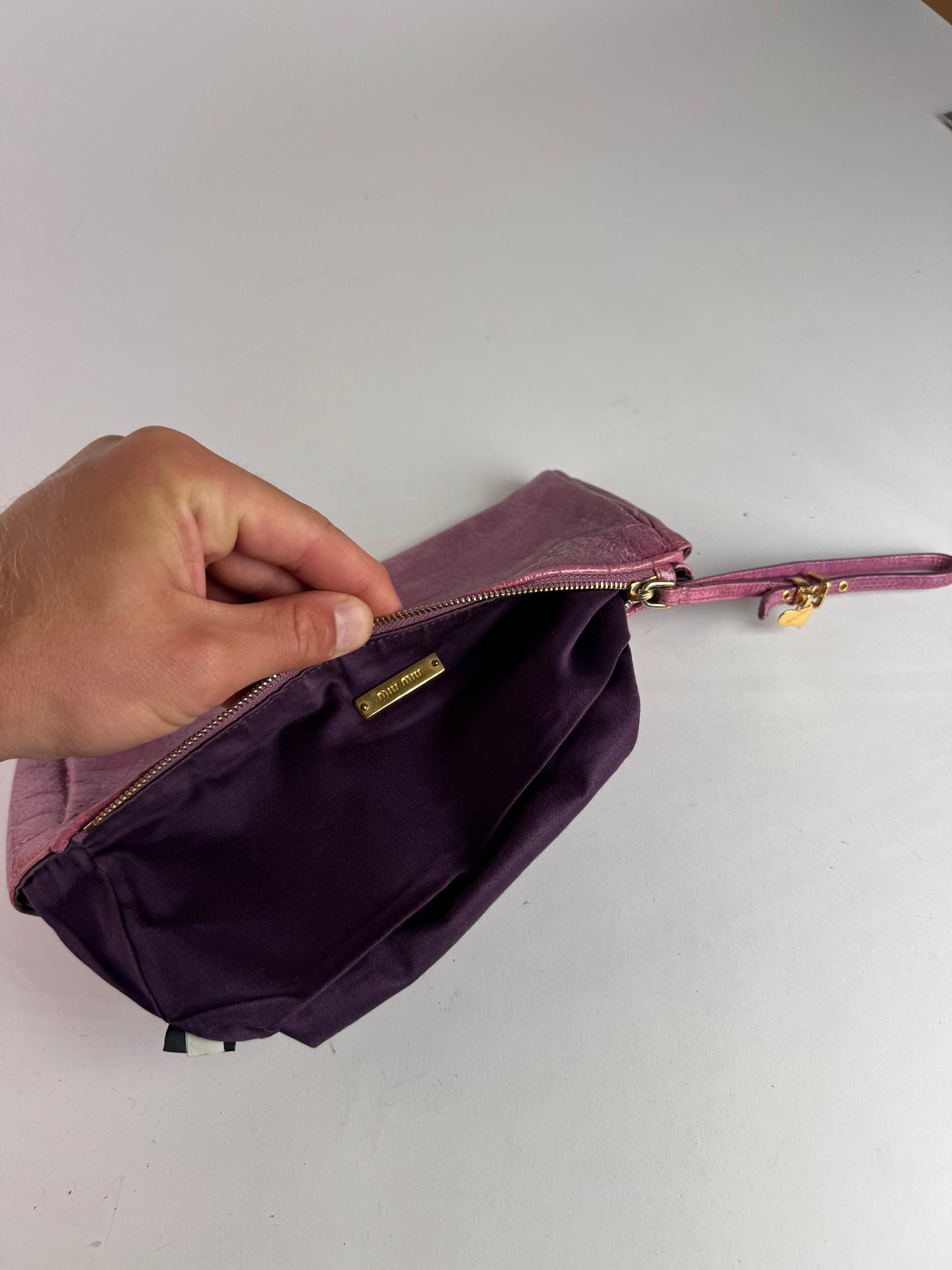 Pochette vintage en cuir Miu Miu violette