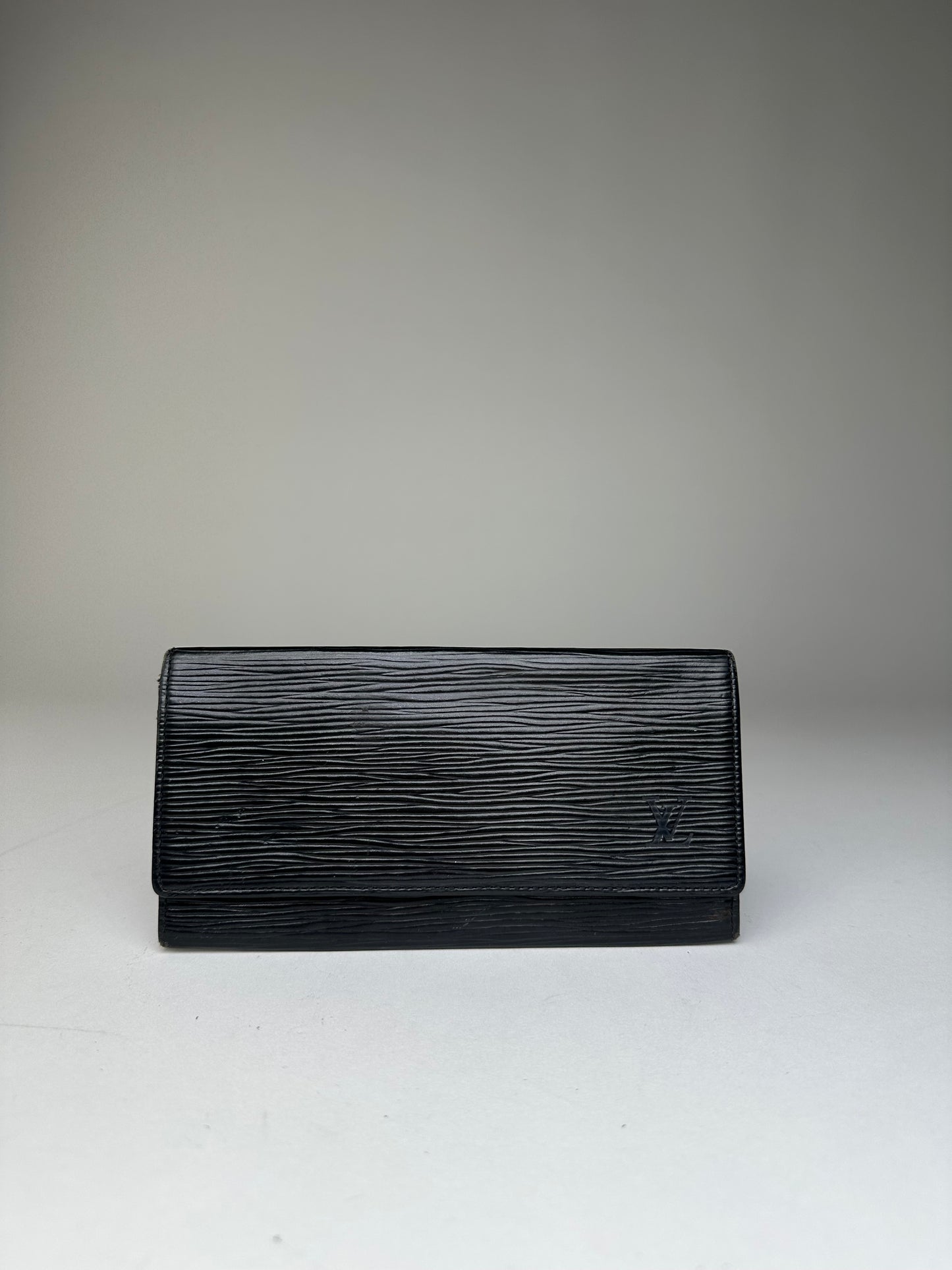 Vintage Louis Vuitton Epi Leather Wallet Y2K Black Silver