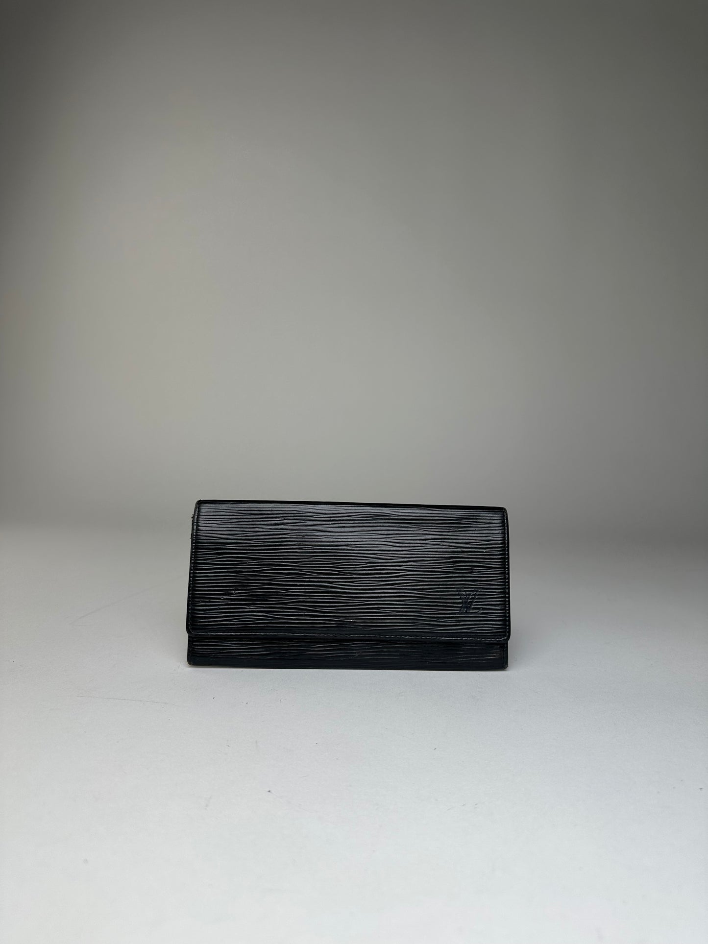 Vintage Louis Vuitton Epi Leather Wallet Y2K Black Silver