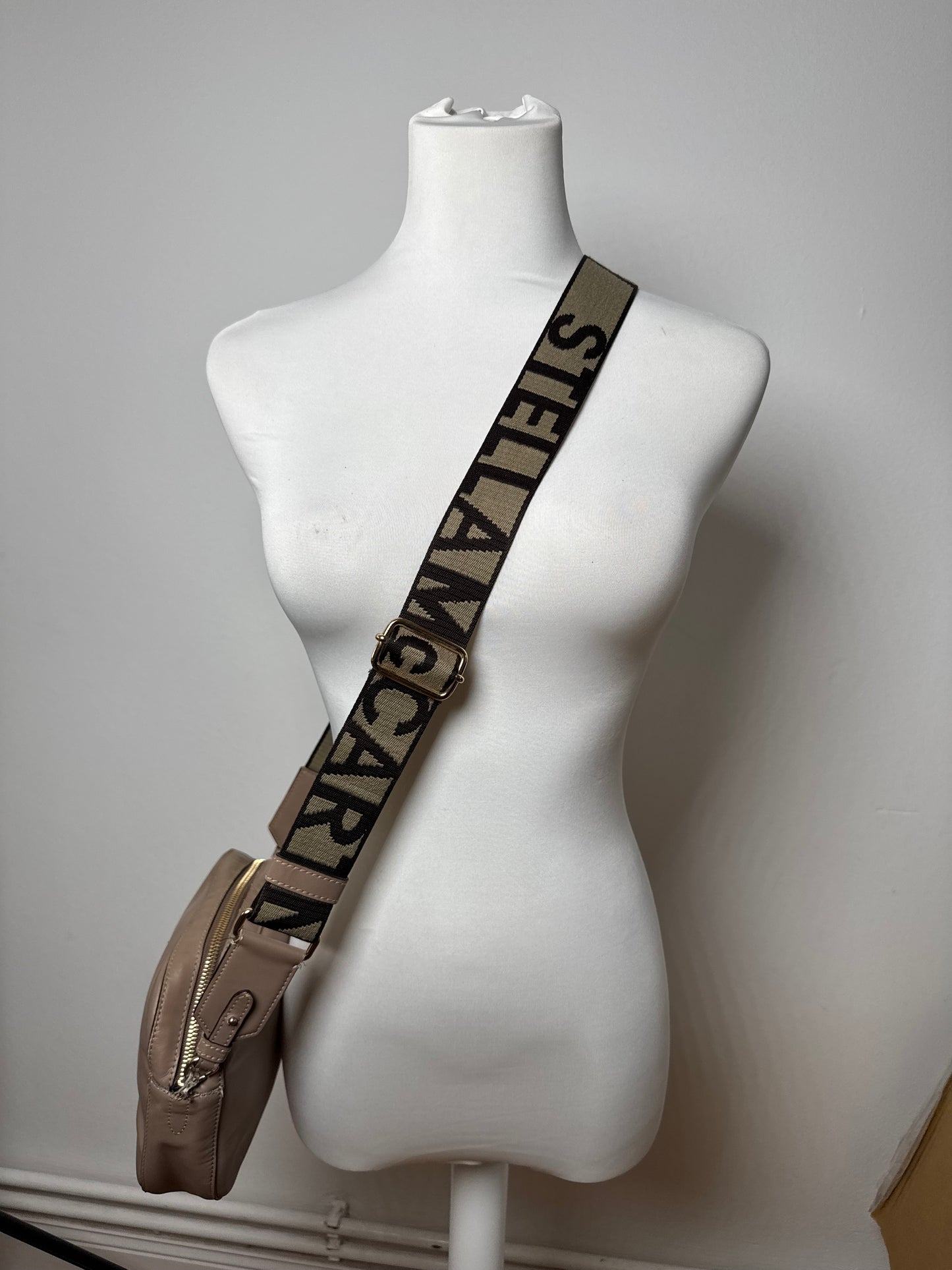 Sac vintage Stella Mc Cartney en cuir végétalien avec logo beige marron