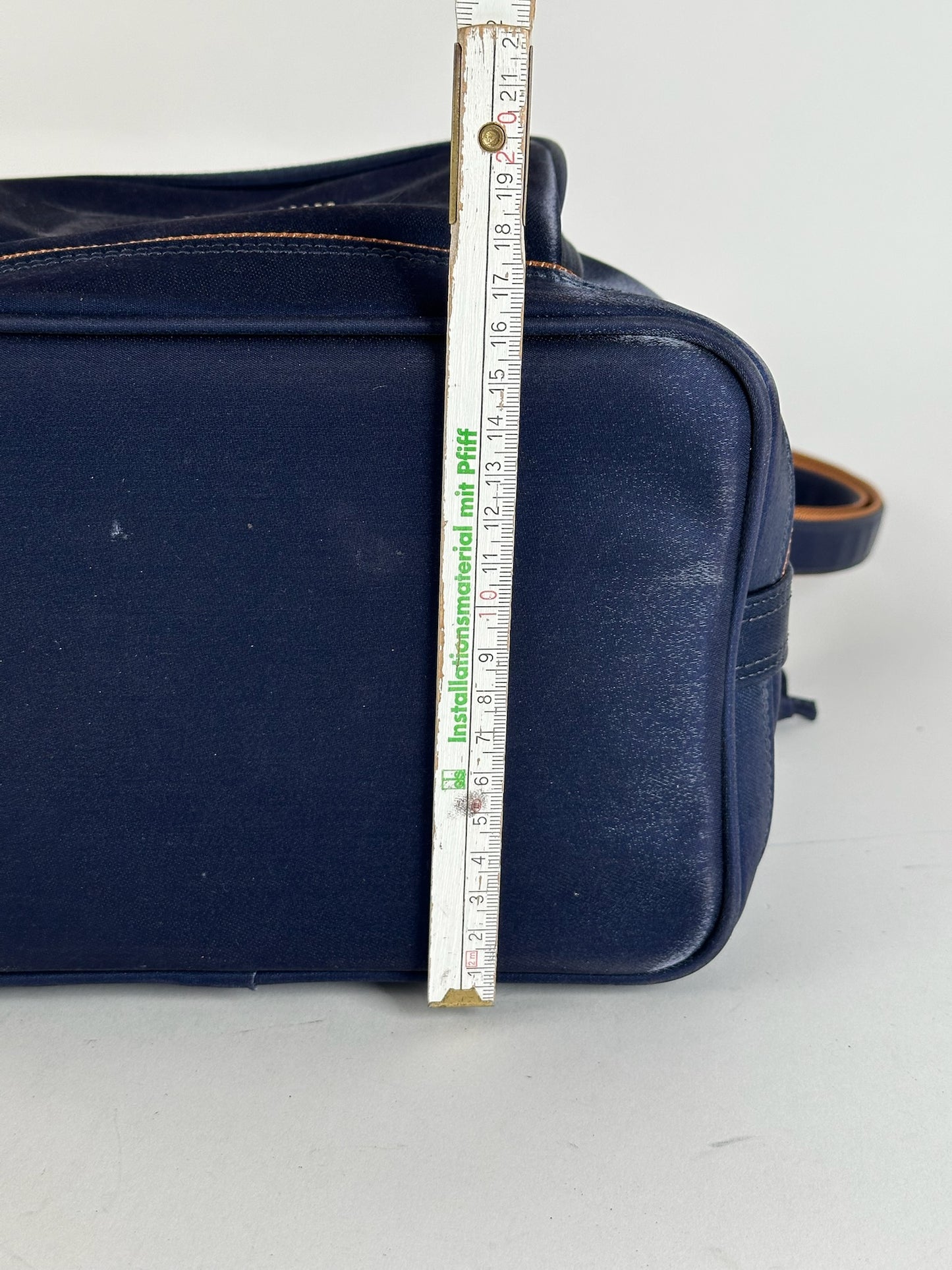 Sac seau vintage en cuir Courreges Paris bleu marine