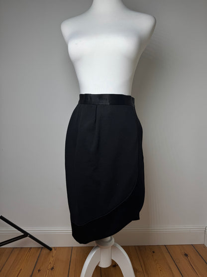 Vintage Yves Saint Laurent Skirt M black
