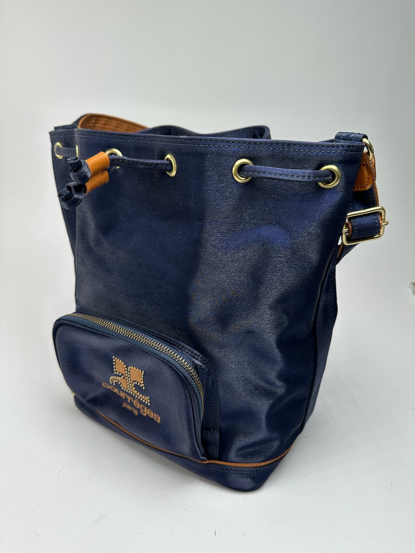 Sac seau vintage en cuir Courreges Paris bleu marine