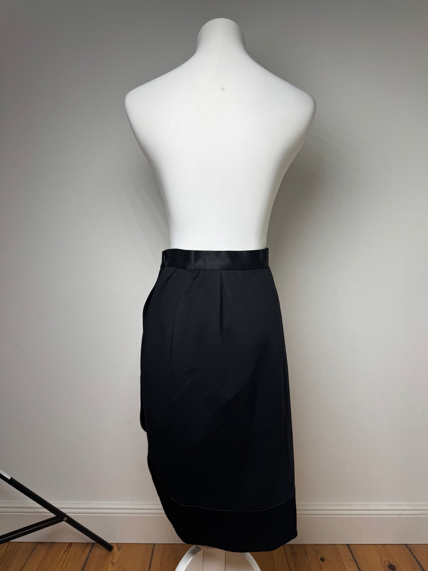 Vintage Yves Saint Laurent Skirt M black