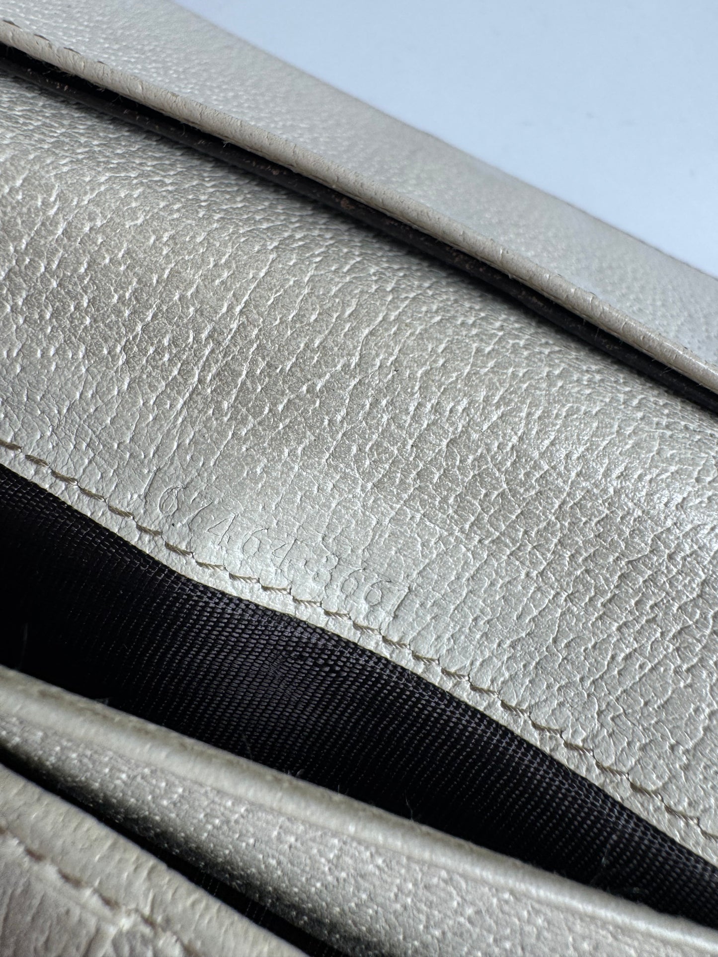 Vintage Gucci Monogram Leather monogram wallet beige white