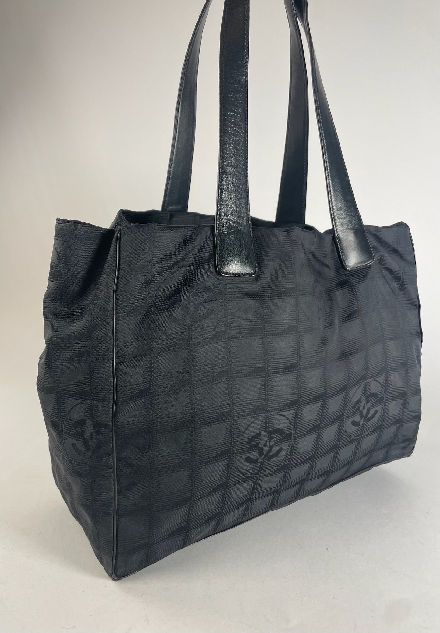 Vintage Chanel New Travel Line Tote bag Black