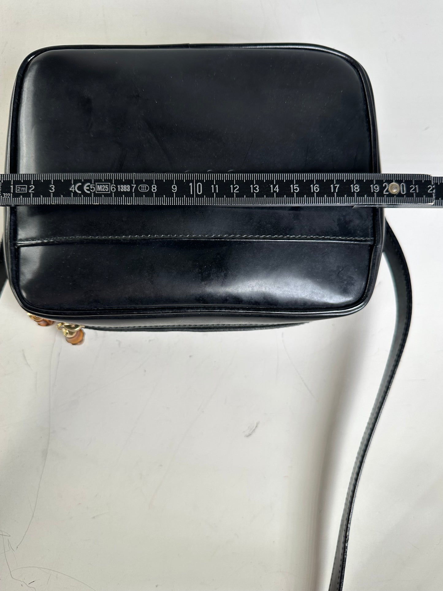 Vintage Gucci Leather Crossbody Bag Black Gold