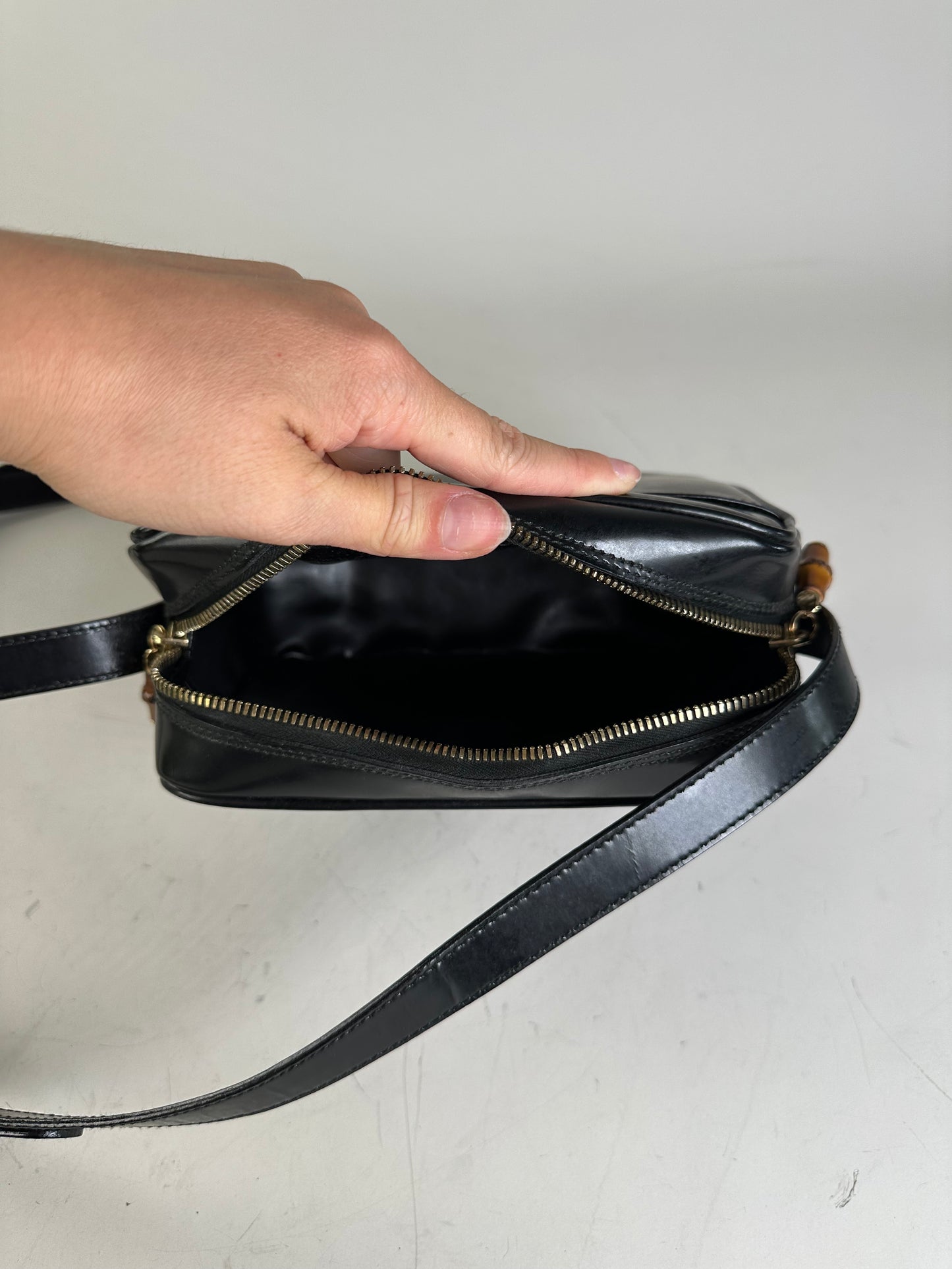 Vintage Gucci Leather Crossbody Bag Black Gold