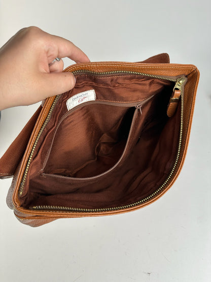 Pochette vintage en cuir marron Givenchy