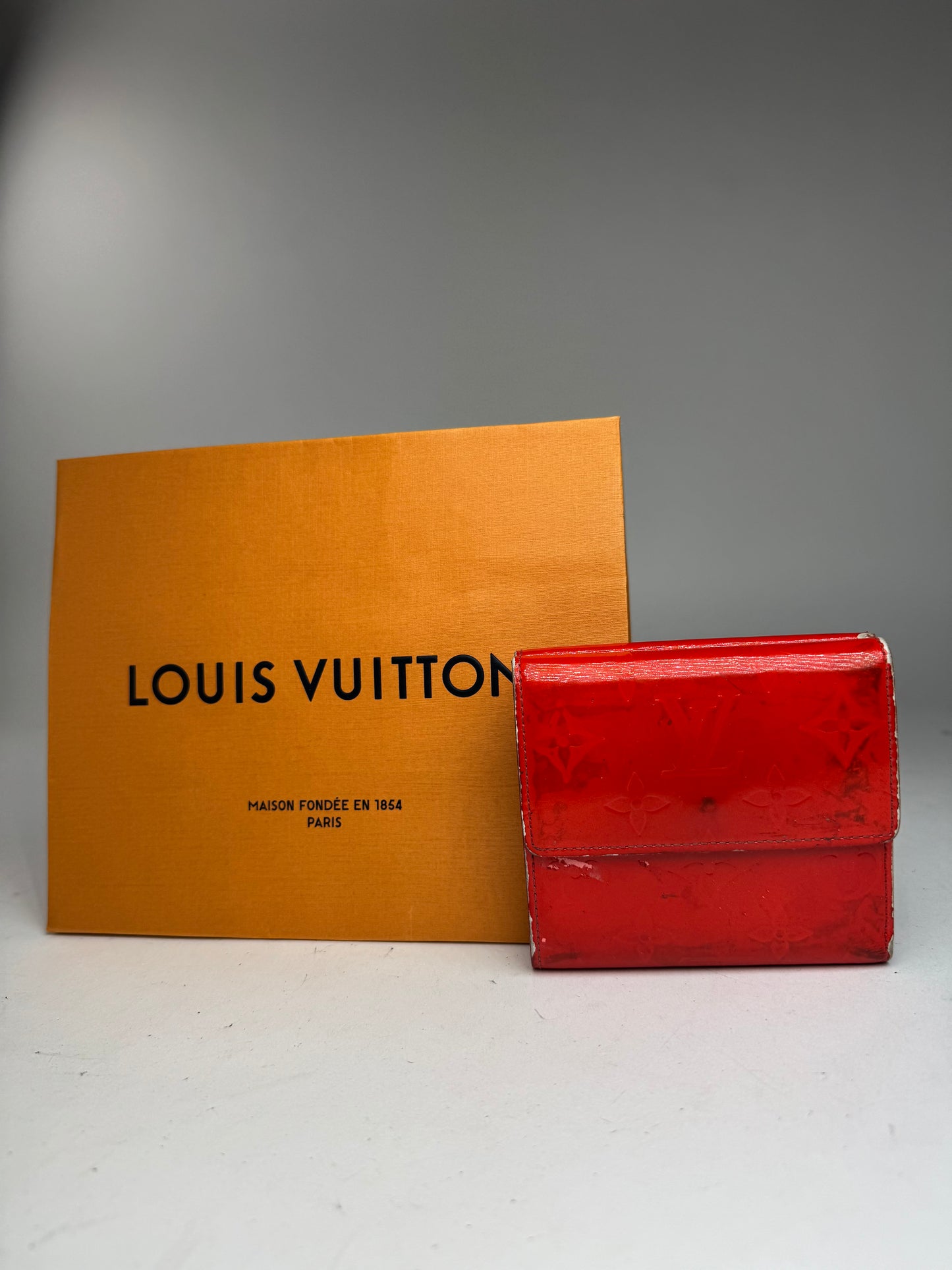 Vintage Louis Vuitton Vernis Leather Wallet red