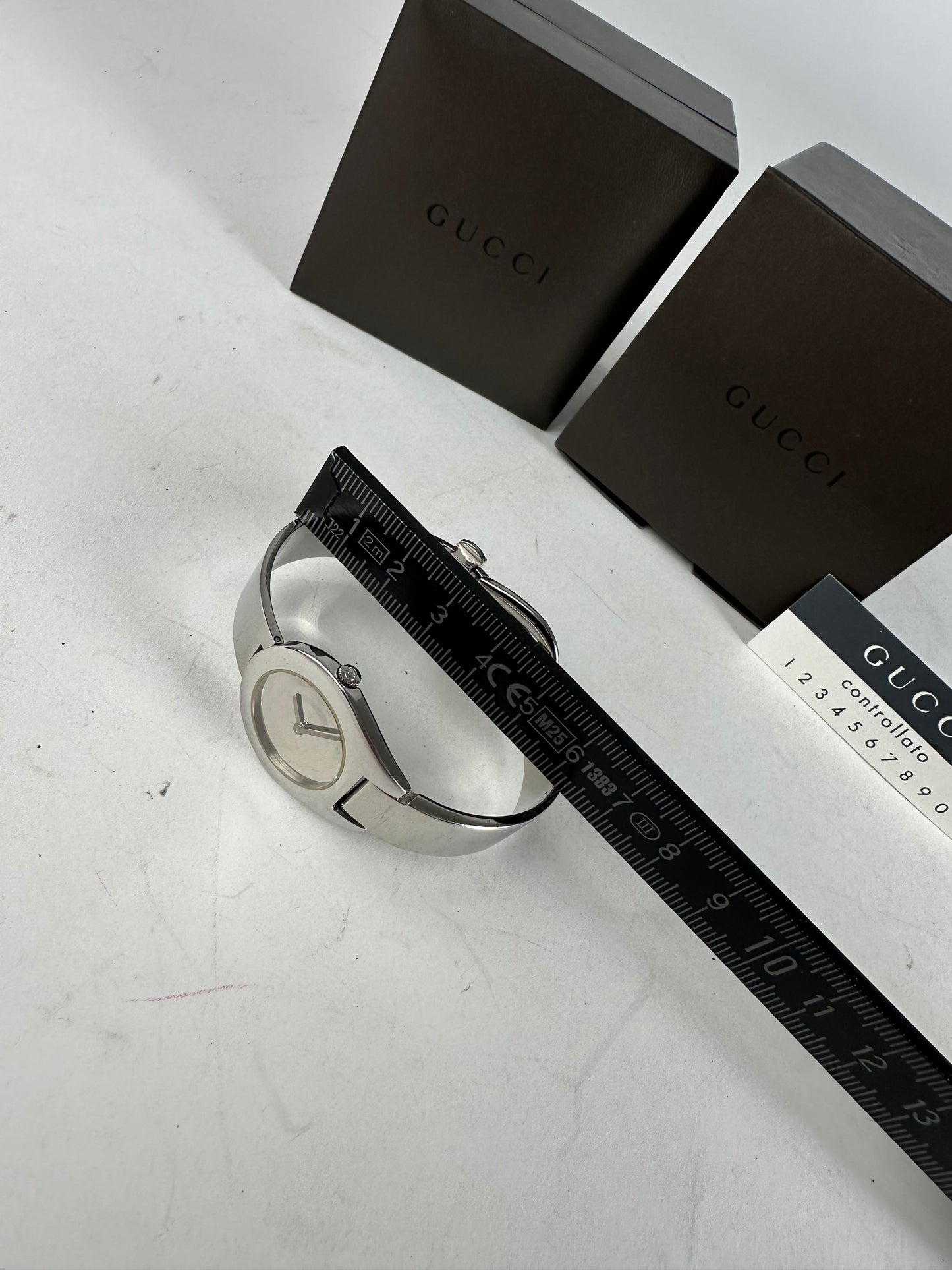 Vintage Gucci Steel Quartz Watch Silver