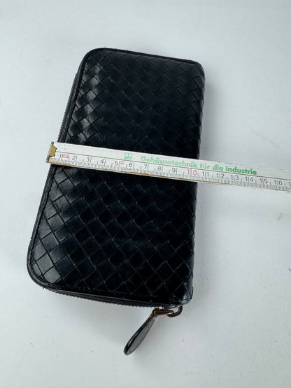 Vintage Bottega Veneta Intrecciato Zippy leather wallet black