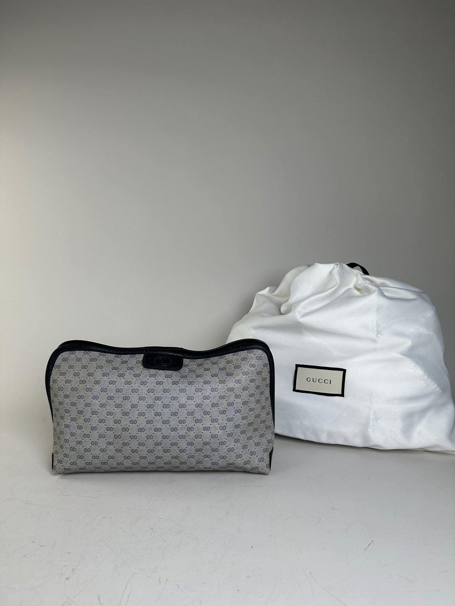Vintage Gucci GG Supreme Cosmetic Bag Grey Navy