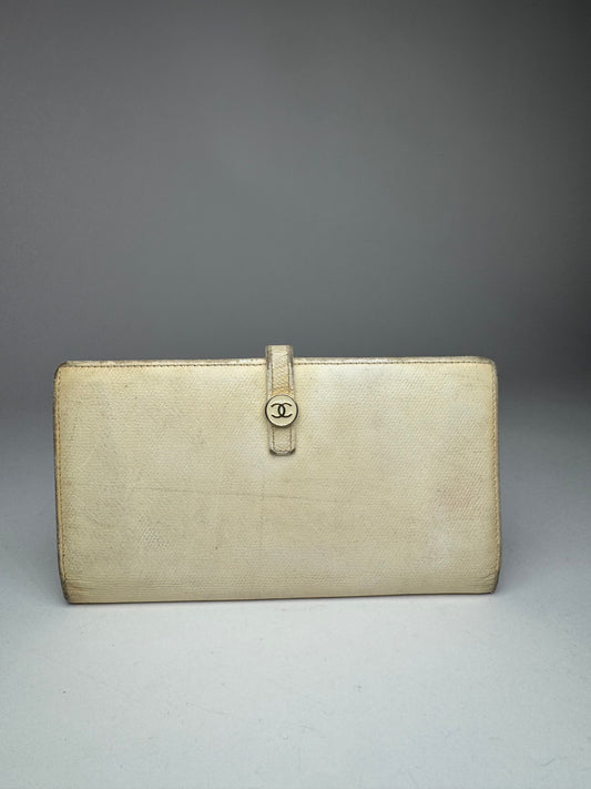 Vintage Chanel Leather Wallet White