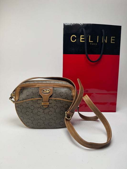 Sac Triomphe vintage en cuir verni Macadam monogramme Céline Paris