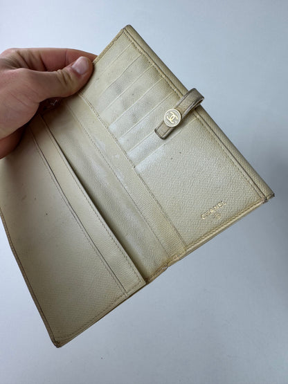 Vintage Chanel Leather Wallet White