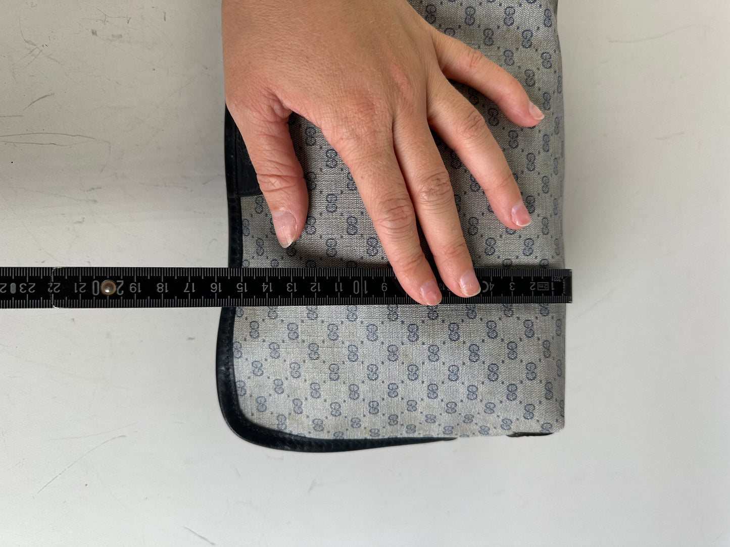 Vintage Gucci GG Supreme Cosmetic Bag Grey Navy
